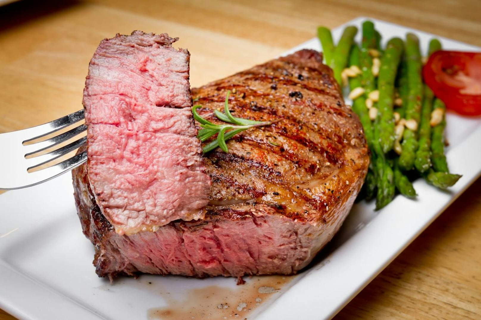 Hungriger Dieb! Mann stahl Steaks um 600 € aus Geschäft