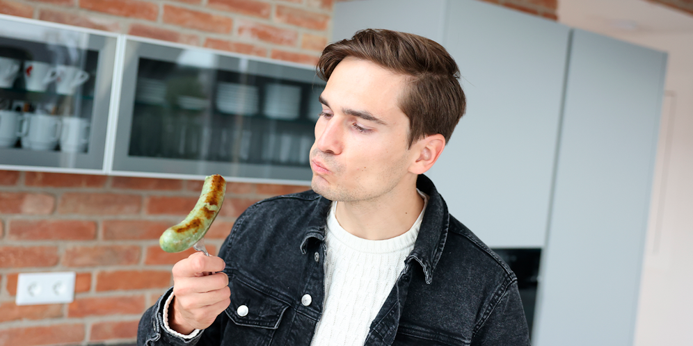Für Vegetarier ist die knallgrüne Avocado-Wurst nichts.