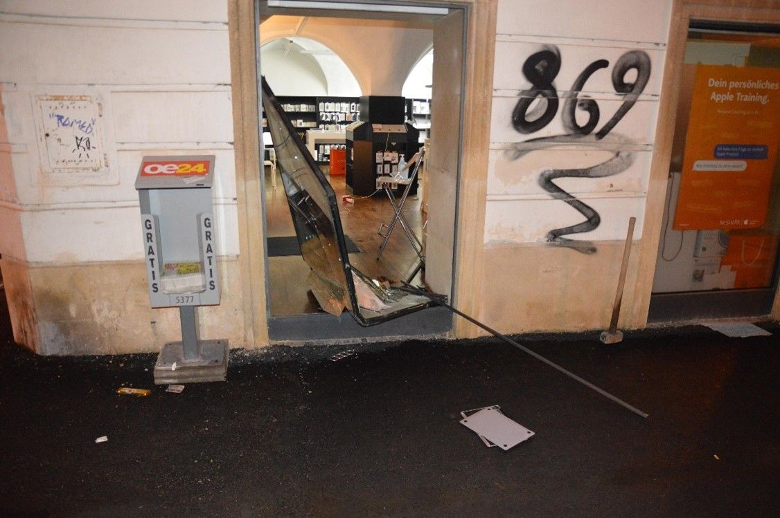 Einbruch in McShark-Filiale