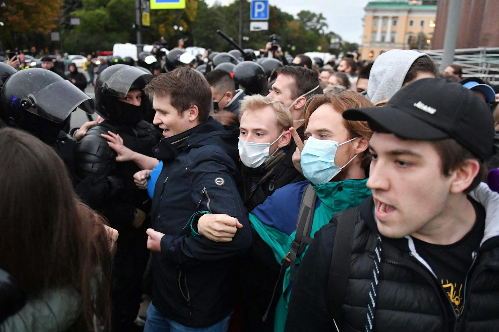 Das eigene Volk übt in Russland nach der Teilmobilisierung nun den Aufstand gegen Wladimir Putin.