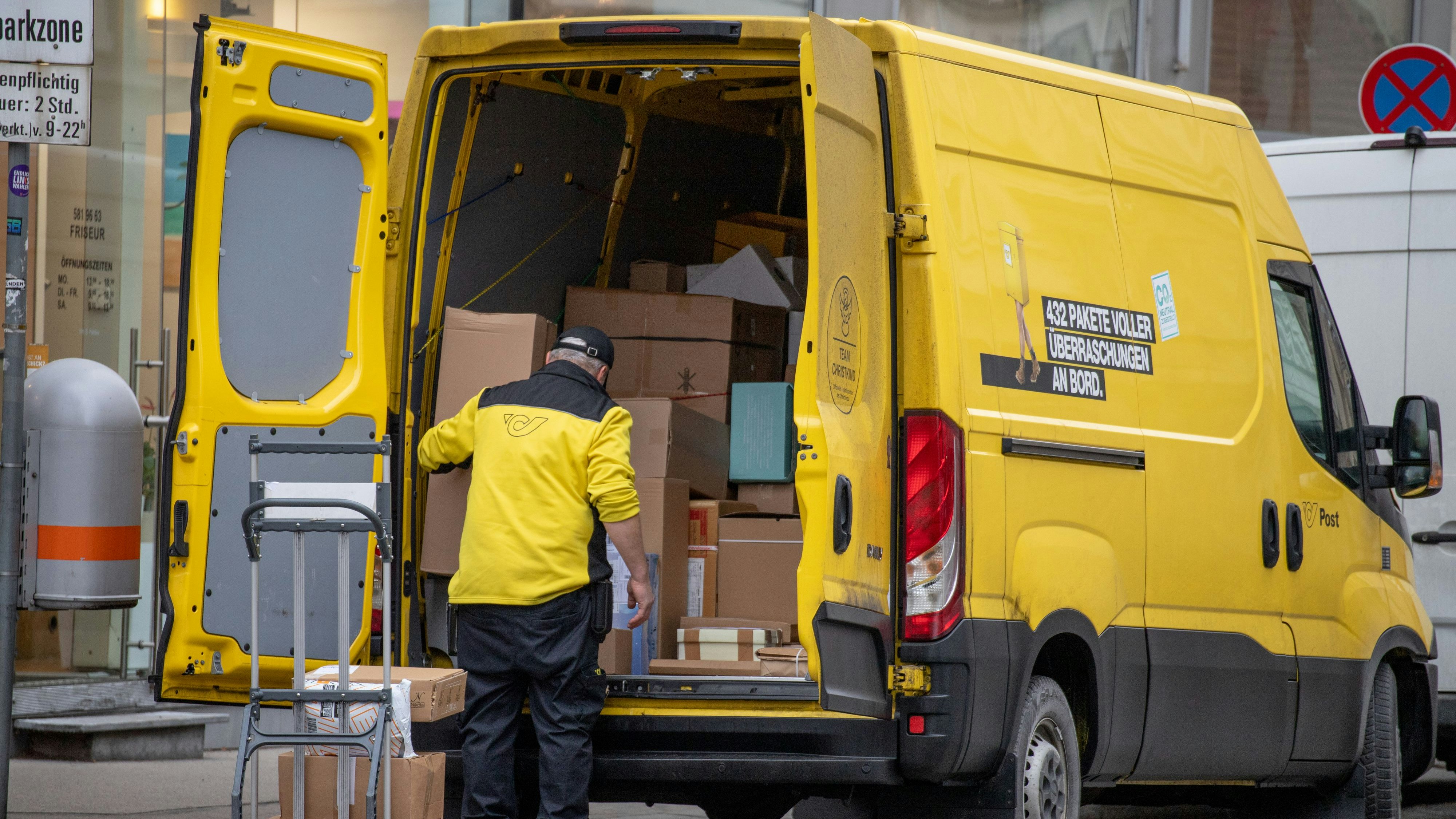 Der Versand von Paketen wird ab 1. Oktober teurer.