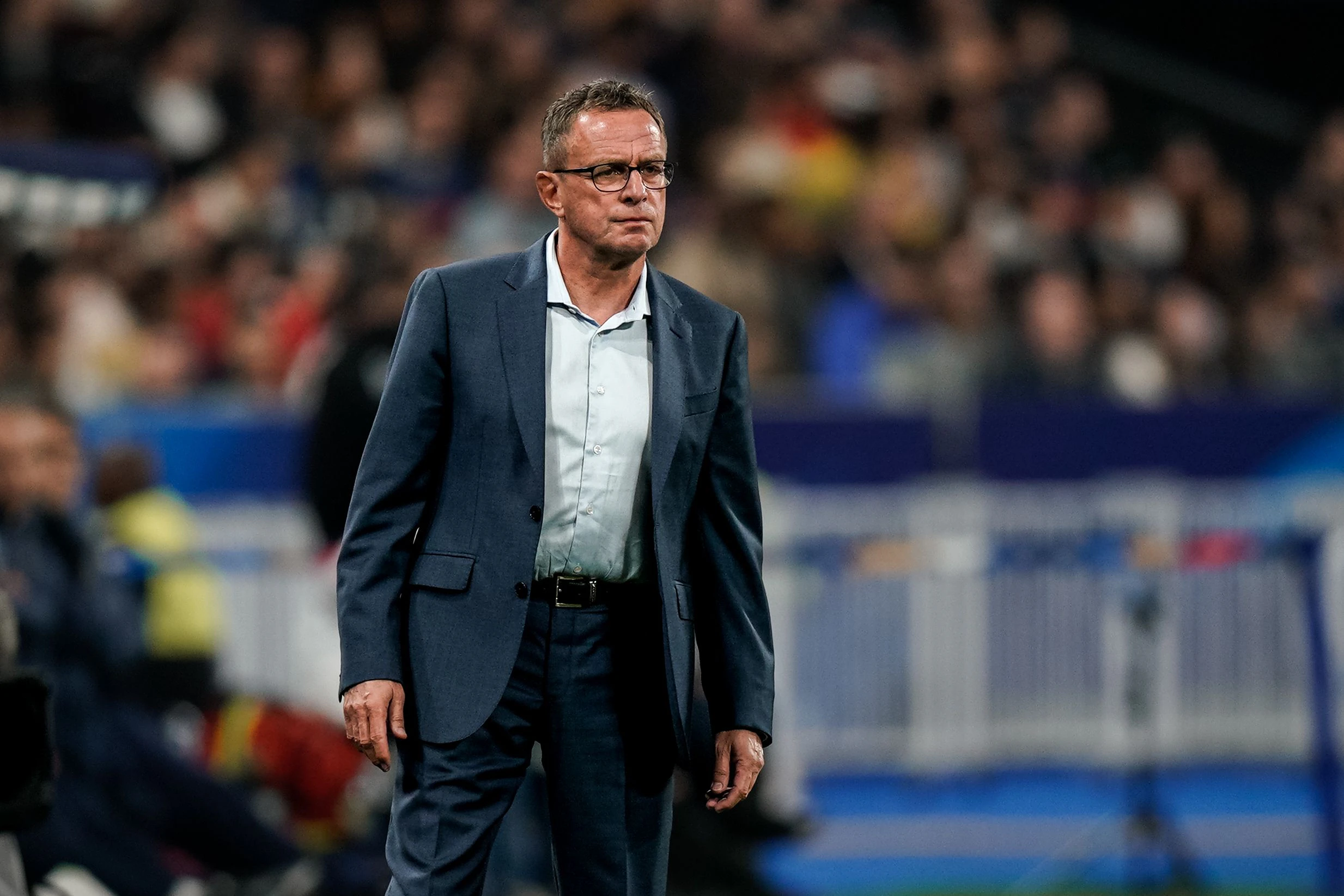 Teamchef Ralf Rangnick ärgert sich über die Niederlage gegen Frankreich.