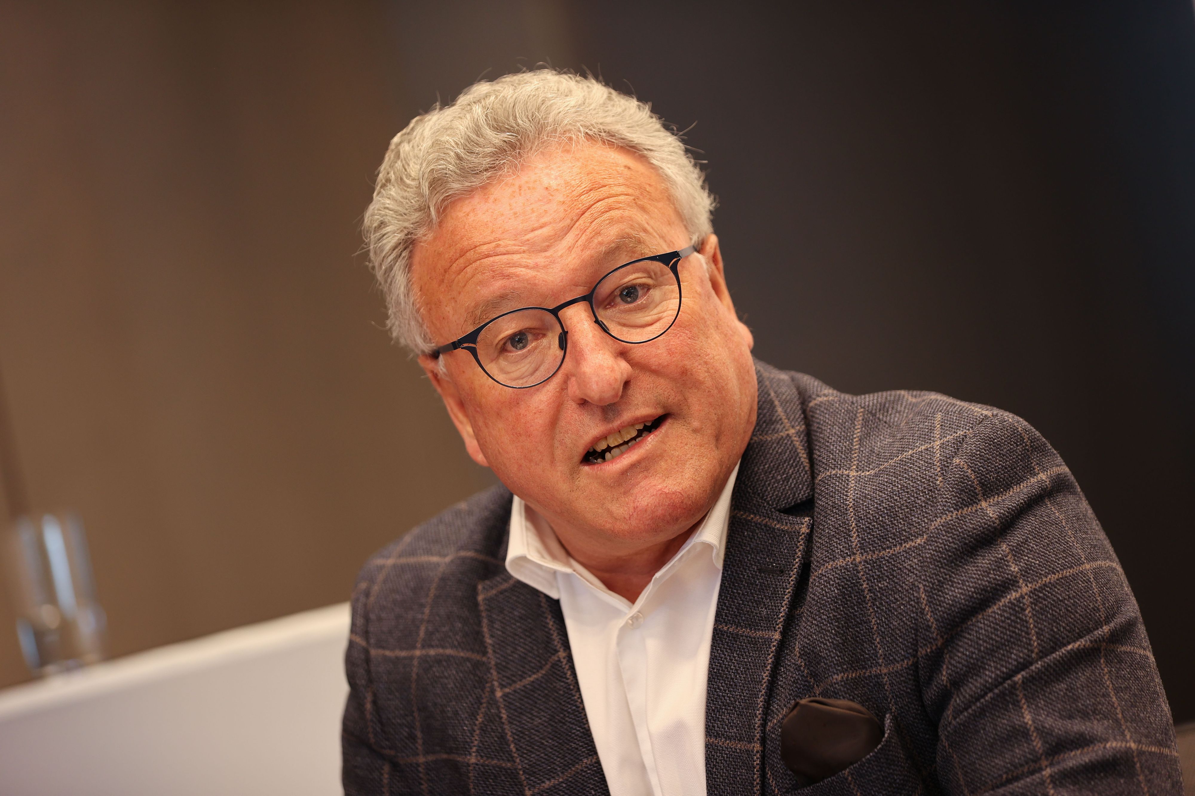 Heinrich Schellhorn tritt nach dem Pflege-Skandal in Salzburg zurück.