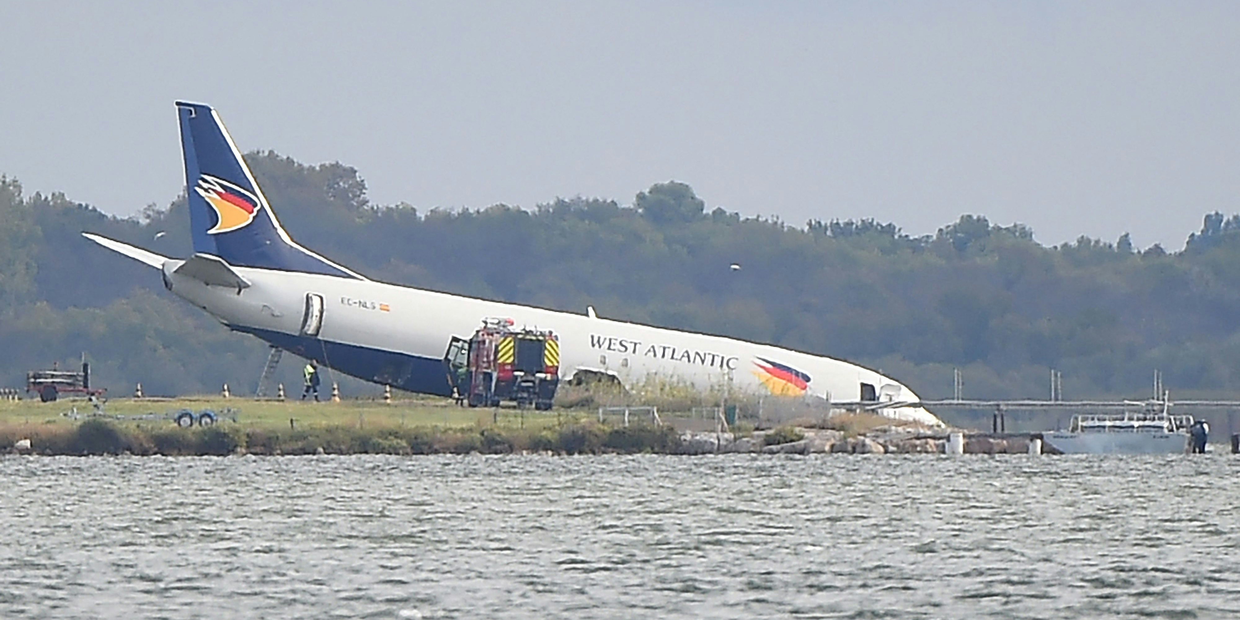 Alle drei Crewmitglieder blieben glücklicherweise unverletzt.