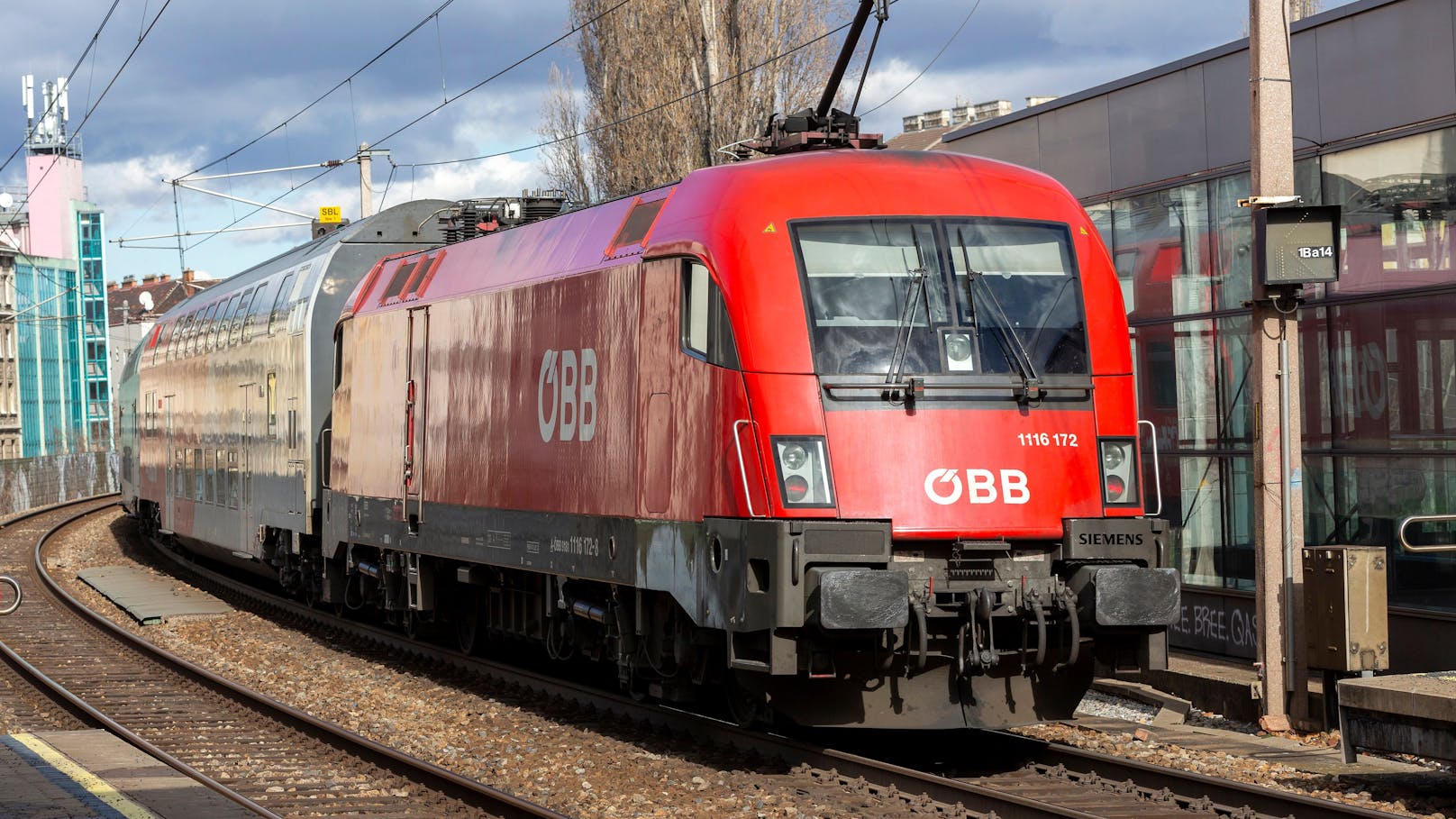 ÖBB-Tauernstrecken-Bauarbeiten mit Schienenersatzverkehr in Salzburg (Symbolbild).