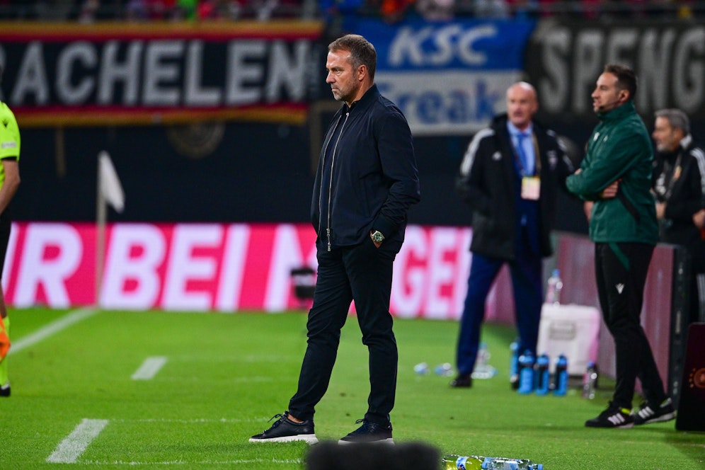 Die dünne Personaldecke bereitet Hansi Flick derzeit Sorgen.