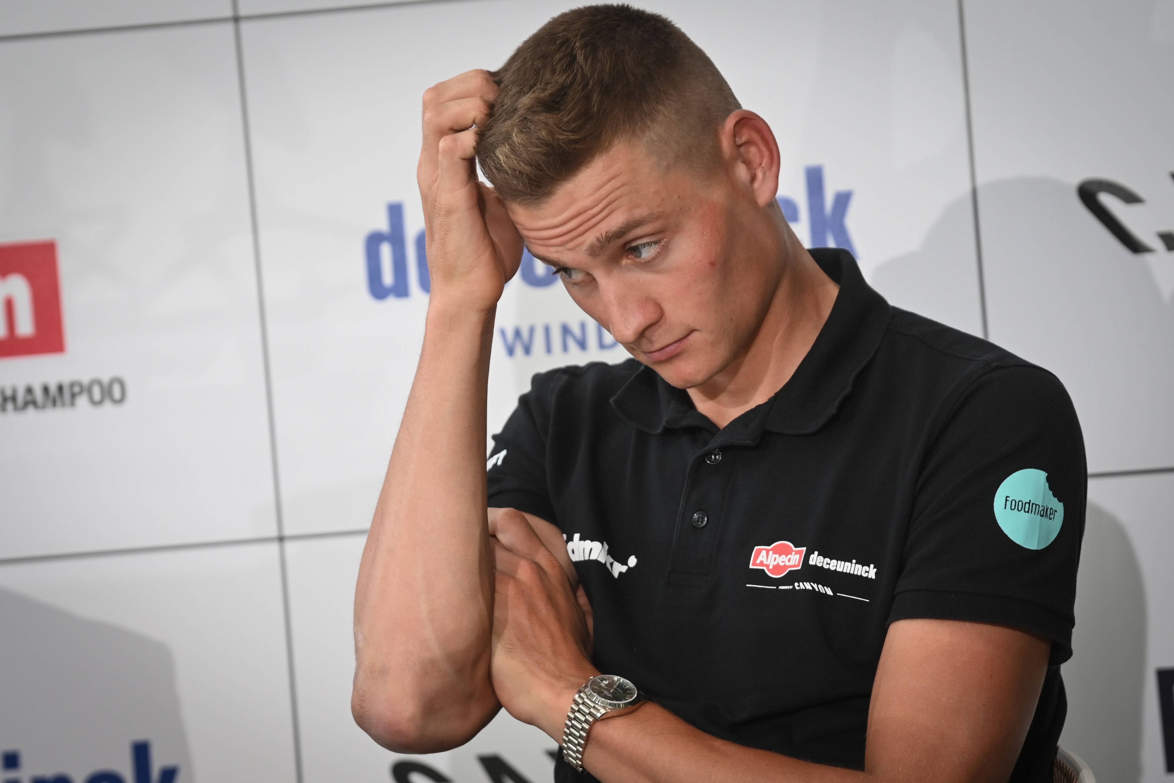 Mathieu van Der Poel steckt in Schwierigkeiten.
