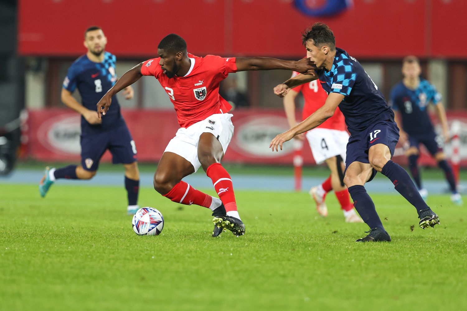 Kevin Danso im Einsatz gegen Kroatien.