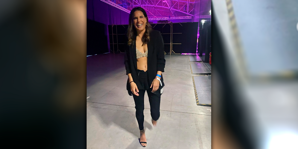 Elke Rock mit ziemlich heißem Outfit.