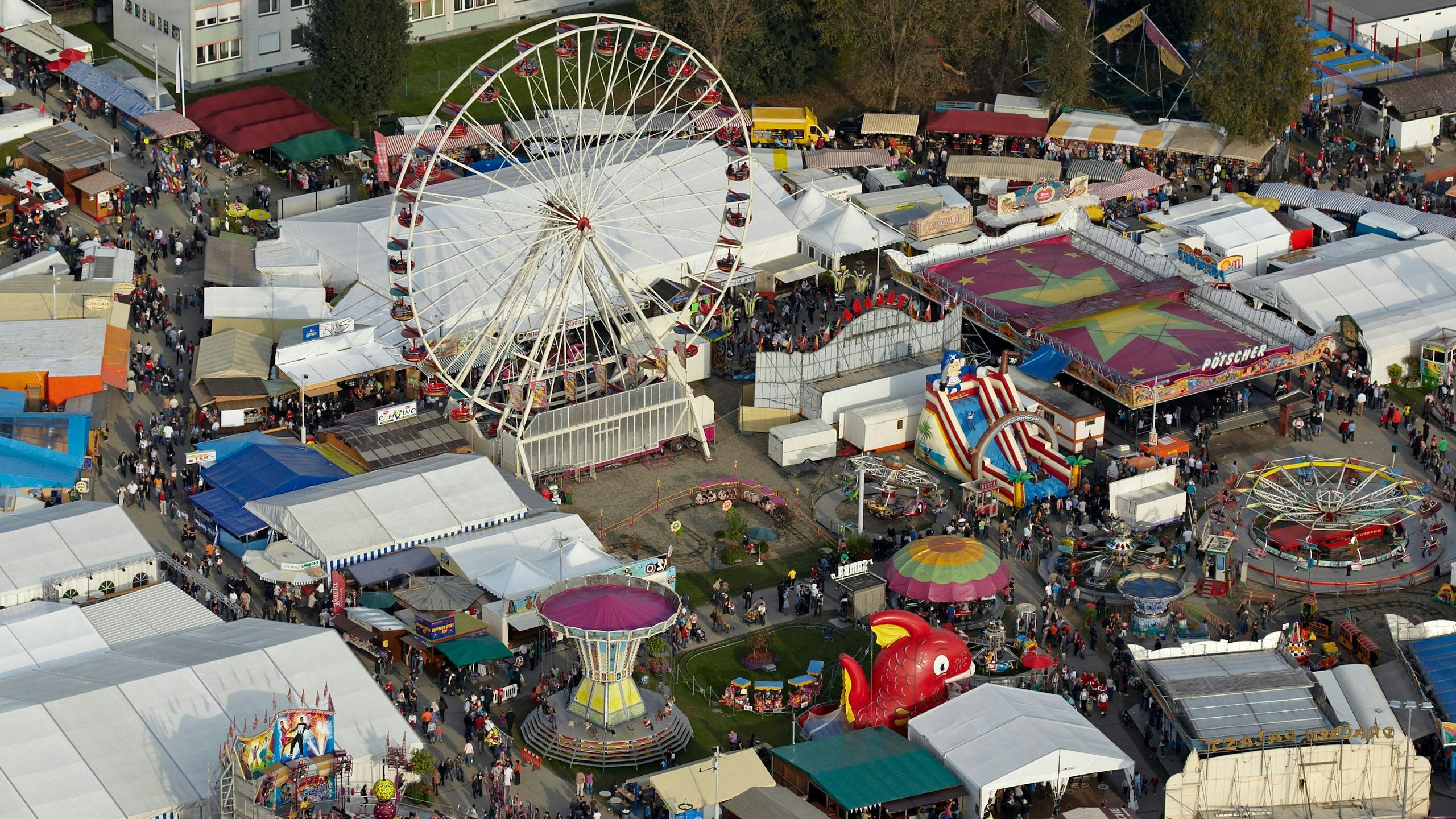 Download von www.picturedesk.com am 25.09.2022 (09:56).  St. Veit an der Glan, Wiesmarkt, Kärnten, Österreich - 20111009_PD1822 - Rechteinfo: Rights Managed (RM)