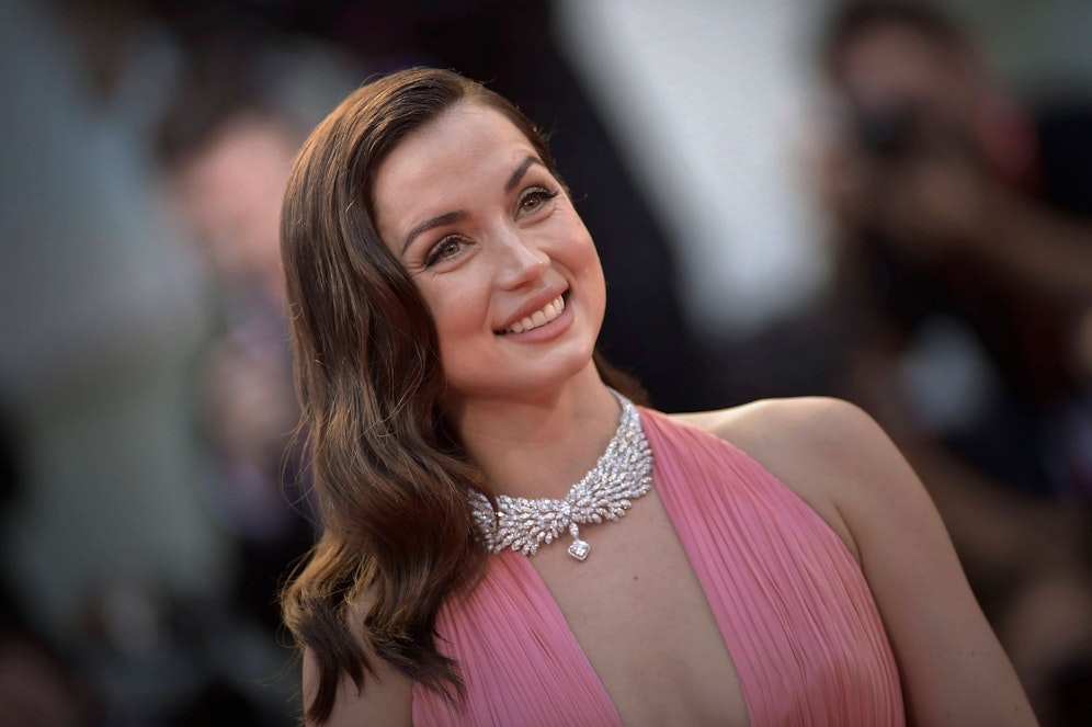 Spanish born Cuban actress Ana de Armas at the 79 Venice International Film Festival 2022. Blonde Red Carpet. Venice Italy, September 8th, 2022 Venice Italy - ZUMAm169 20220908_zac_m169_177 Copyright: xRoccoxSpazianix 