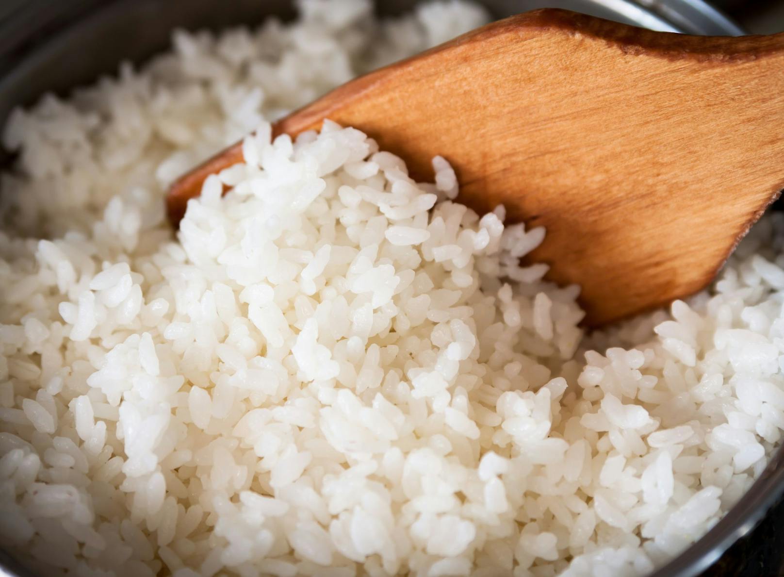 Beim Reis kochen gibt es einige Details zu beachten. Symbolbild