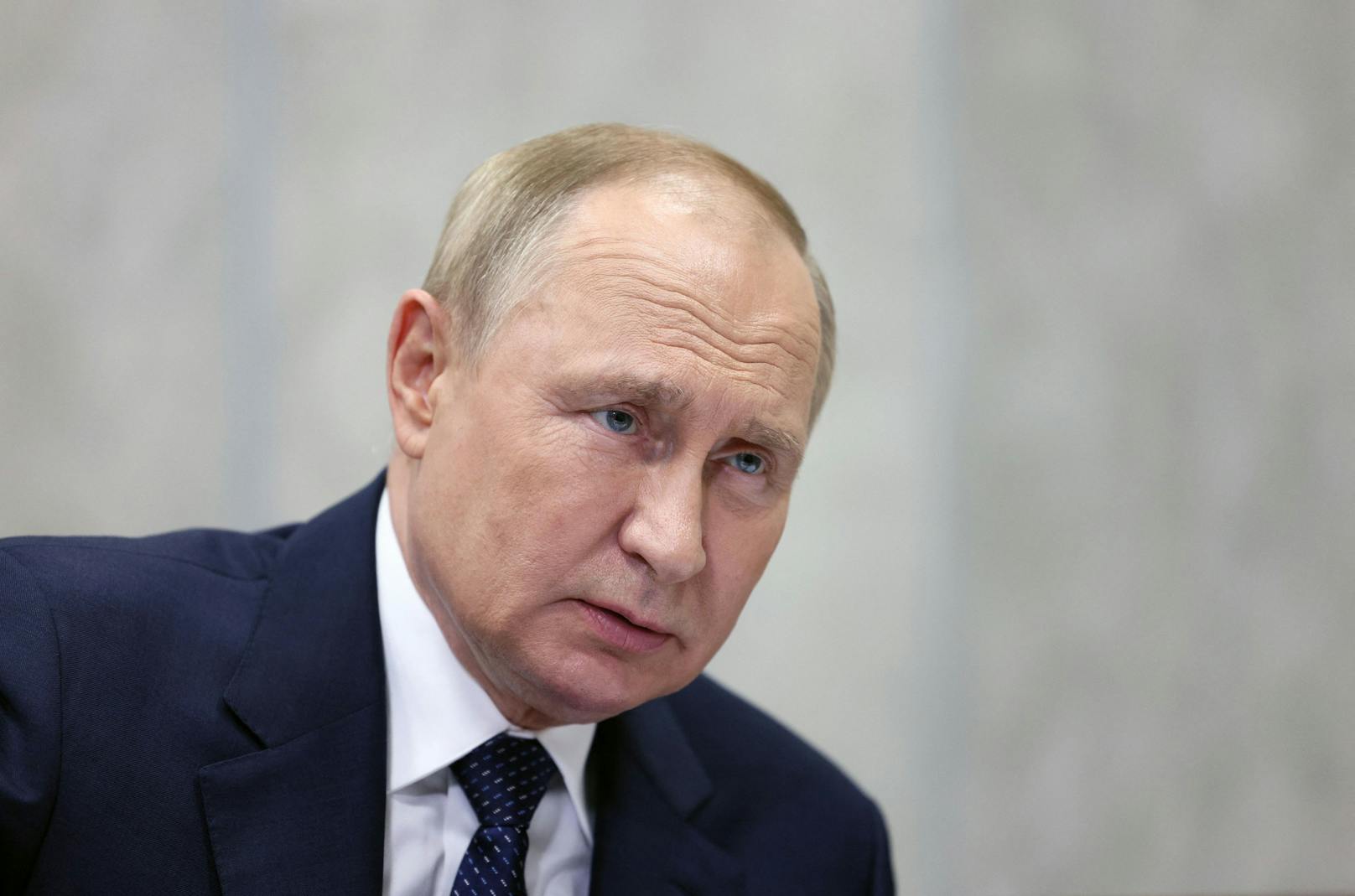 Er soll das "Geschwätz über Atomwaffen sein lassen": Wladimir Putin.