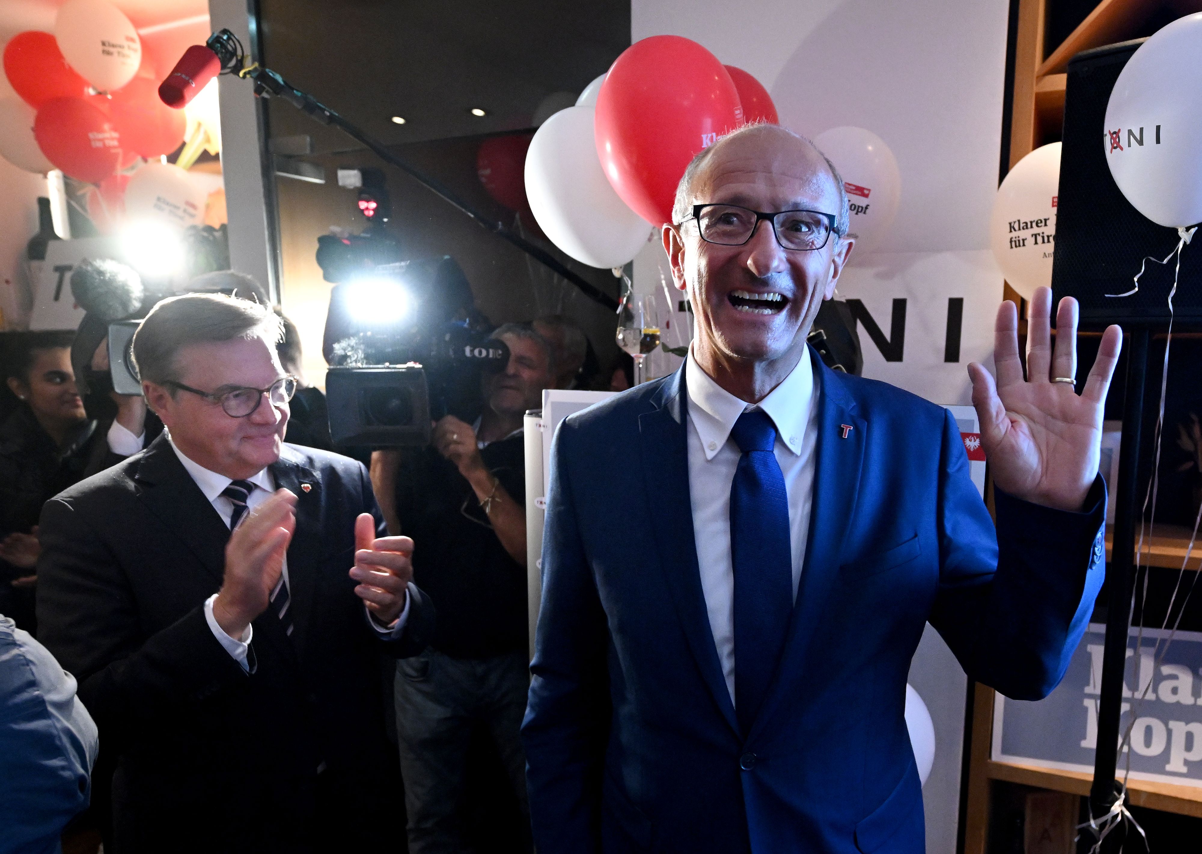 Anton Mattle bleibt mit der ÖVP trotz herben Verlusten an der Spitze.