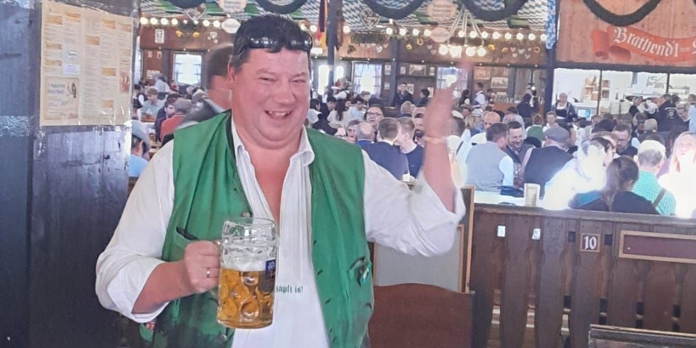 Wiesn-Schurli Georg Mayrhofer in seinem Element