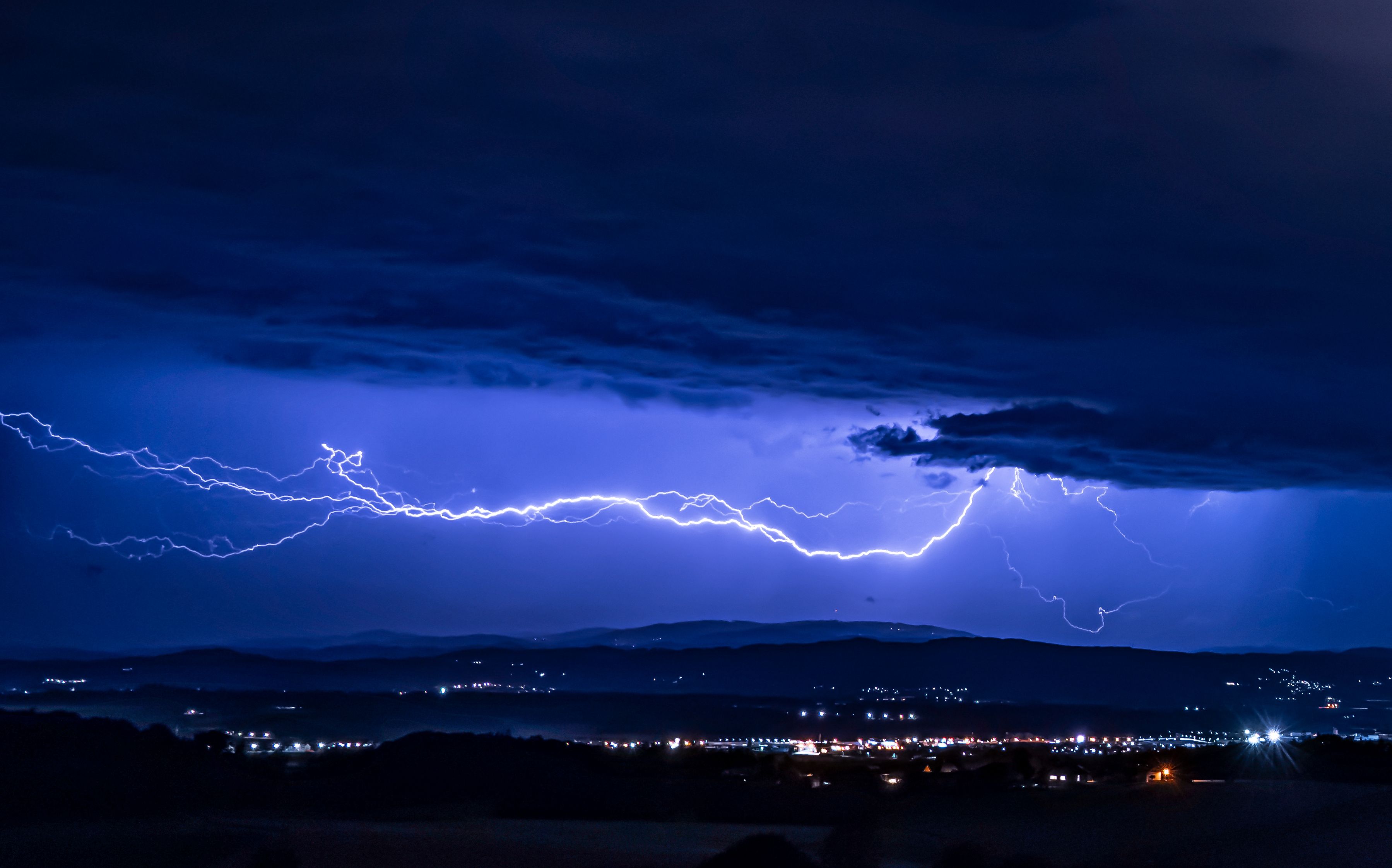 Schwere Gewitter bilden sich in den kommenden Tagen auch in Österreich.