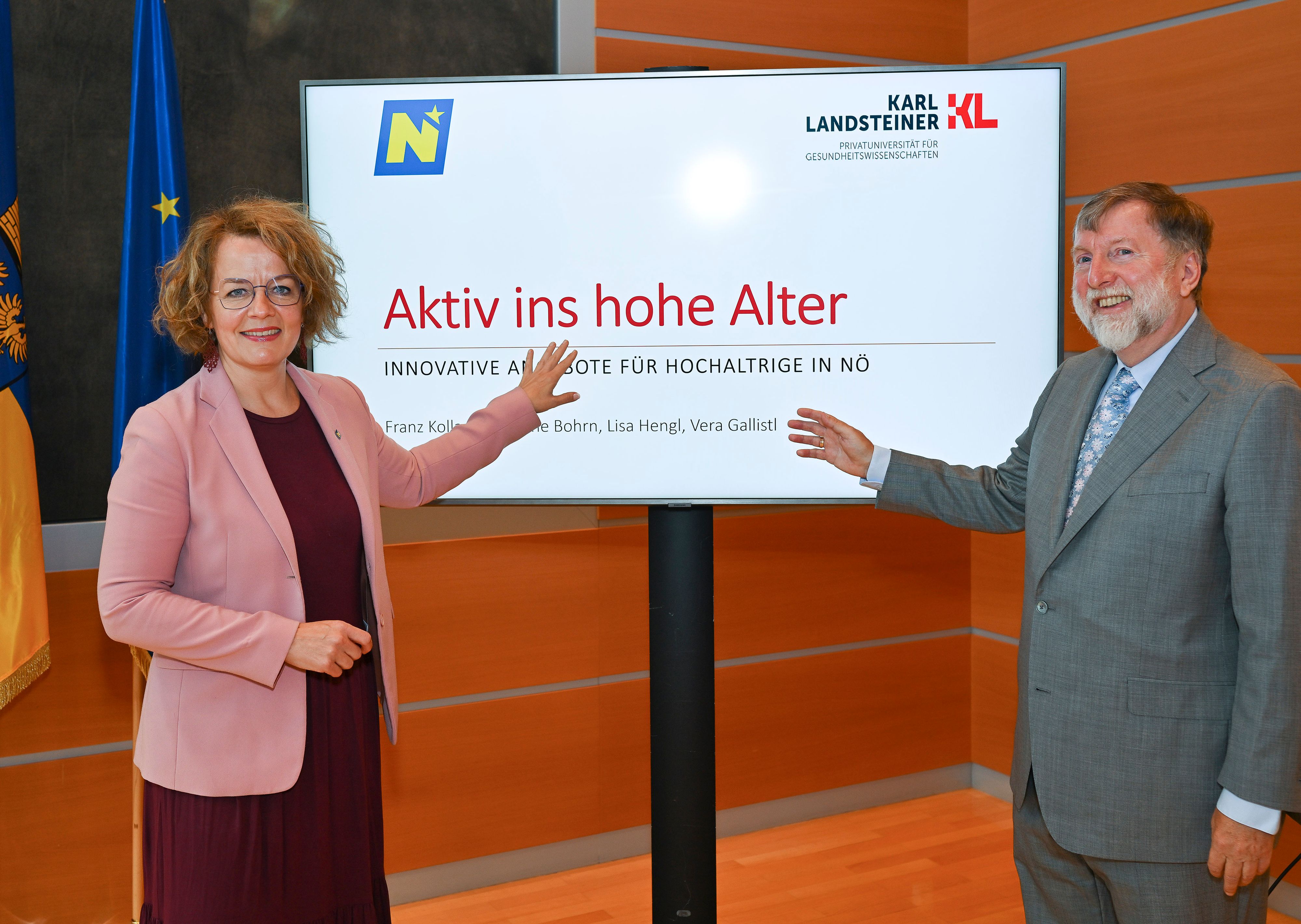 Generationen-Landesrätin Christiane Teschl-Hofmeister und Professor Franz Kolland vom Kompetenzzentrum für Gerontologie & Gesundheitsforschung (Karl Landsteiner Universität)