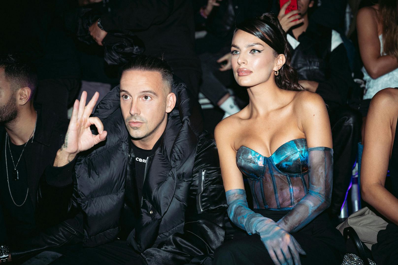 Auf der "About you Fashion Week" in Mailand ließ sich RAF Camora nun in Begleitung von Alba Vejseli blicken – auf Instagram sagt er nun, dass sie "nur" Freunde sind.&nbsp;