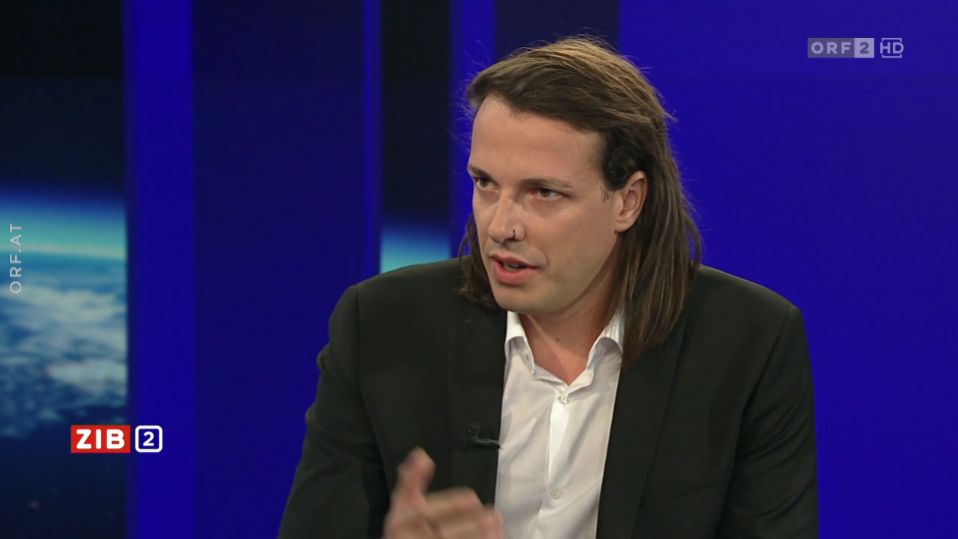 Dominik Wlazny alias Marco Pogo bei Armin Wolf in der ZIB2 am 27. September 2022.