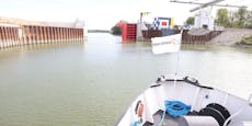 Riesiges Tor schützt nun Alberner Hafen vor Hochwasser