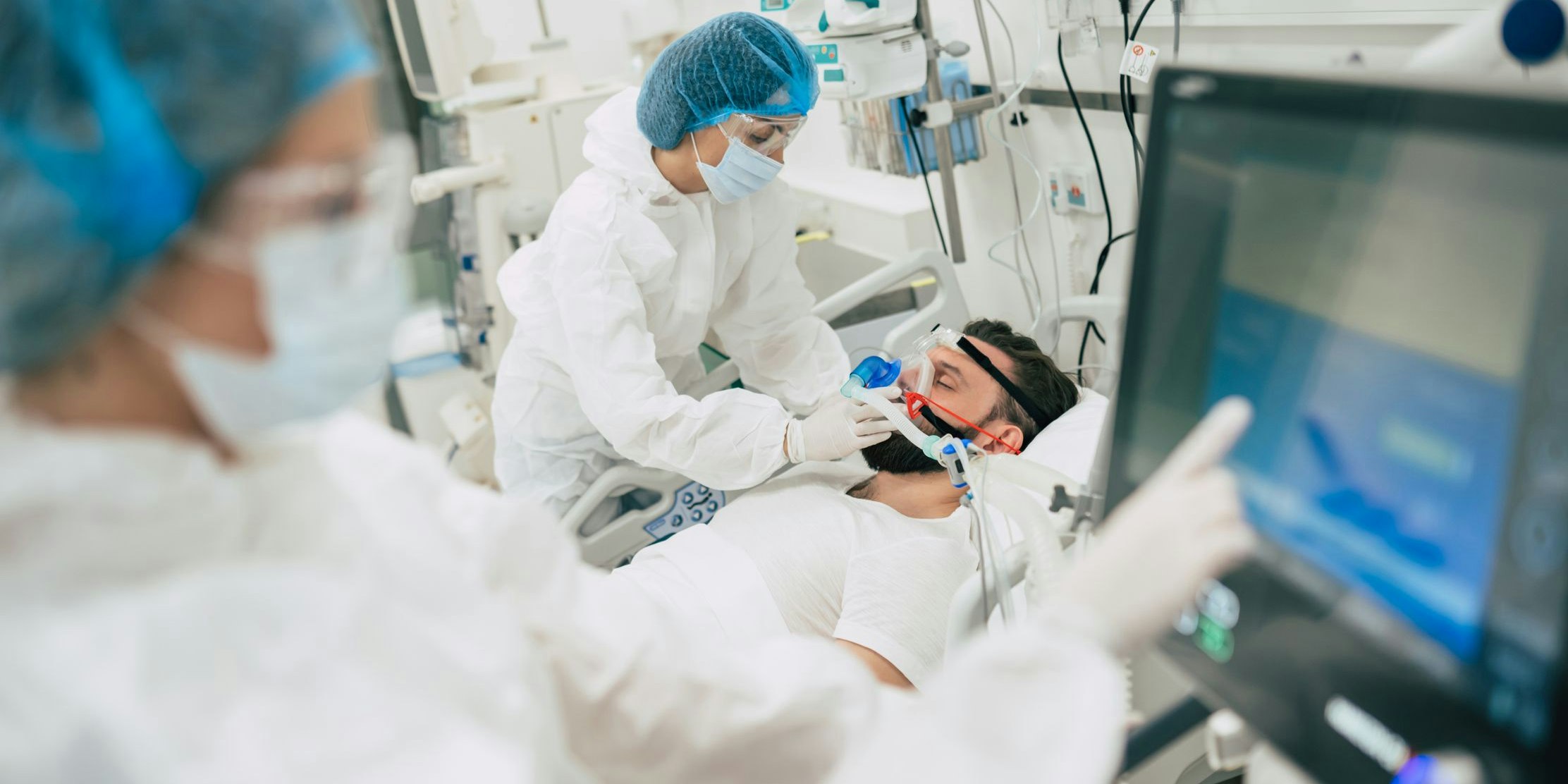 Immer mehr Menschen landen mit einer Corona-Infektion im Krankenhaus. (Symbolbild)