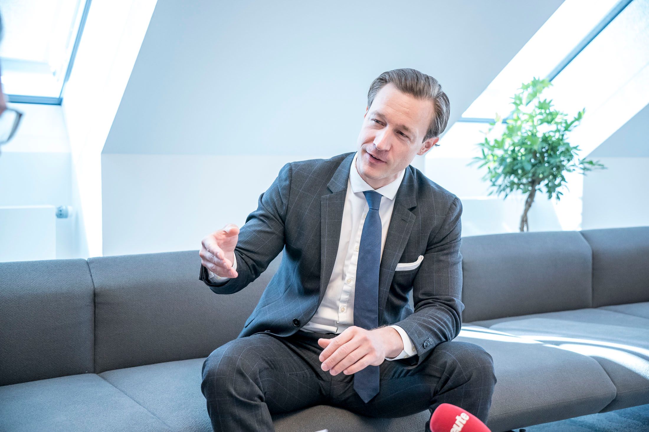 Superfund-CEO Gernot Blümel schrieb einen Gastbeitrag in der 