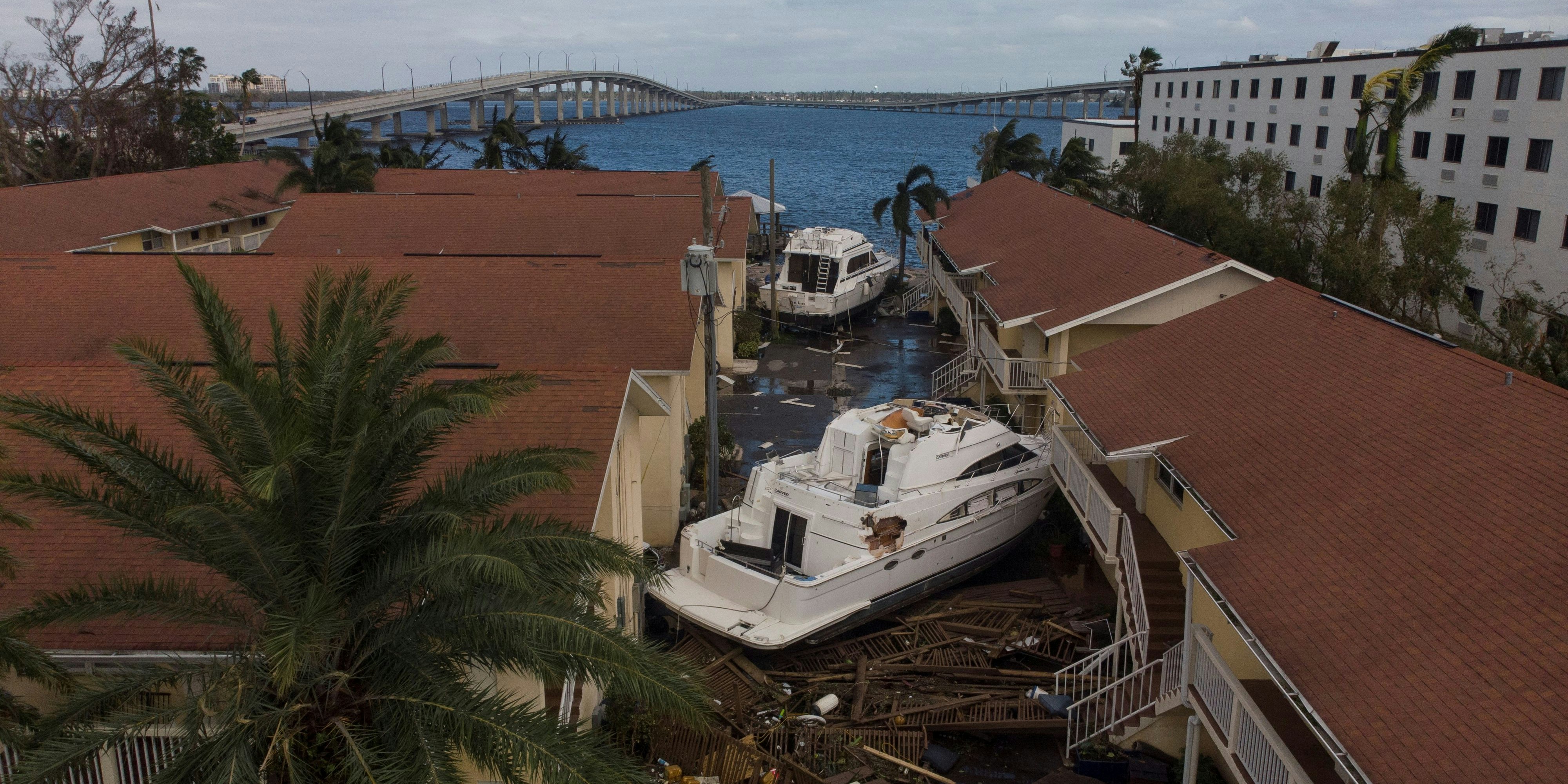 Inmitten der katastrophalen Bilder des Hurrikans "Ian" sorgt ausgerechnet eine Moderatorin für Aufsehen.