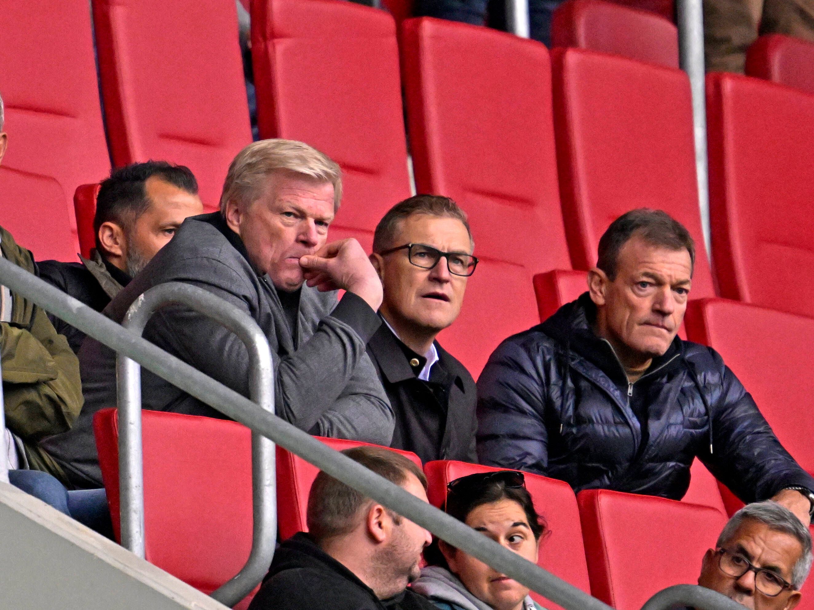 Jan-Christian Dreesen (Mitte) tritt ab.