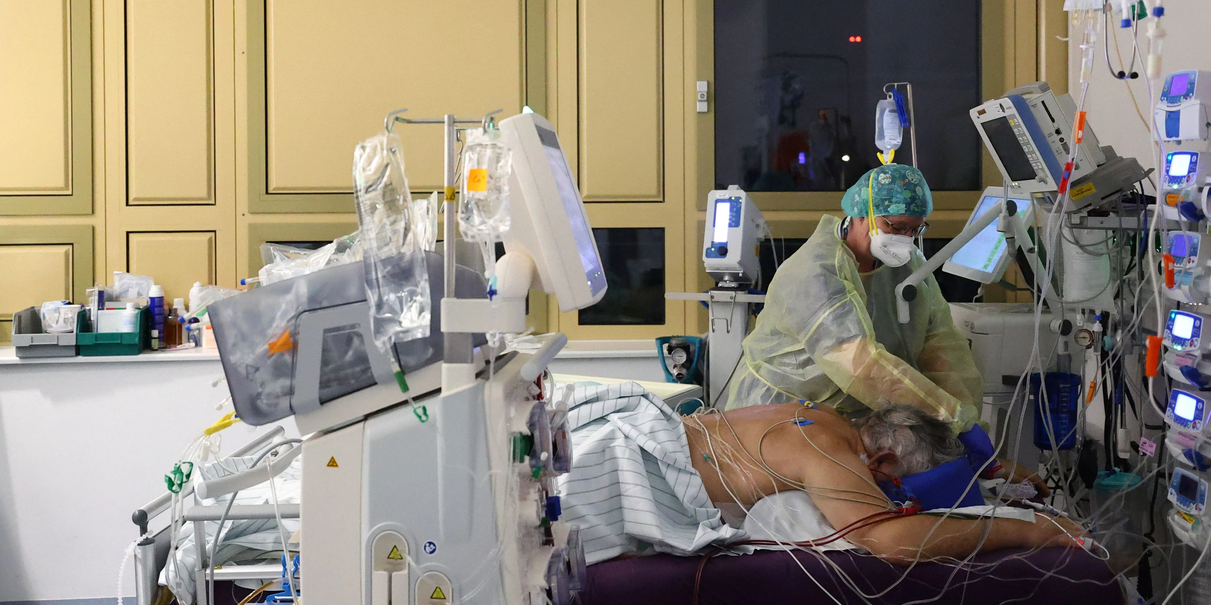 Die Zahlen der Corona-Patienten in den Spitälern steigen wieder drastisch an.