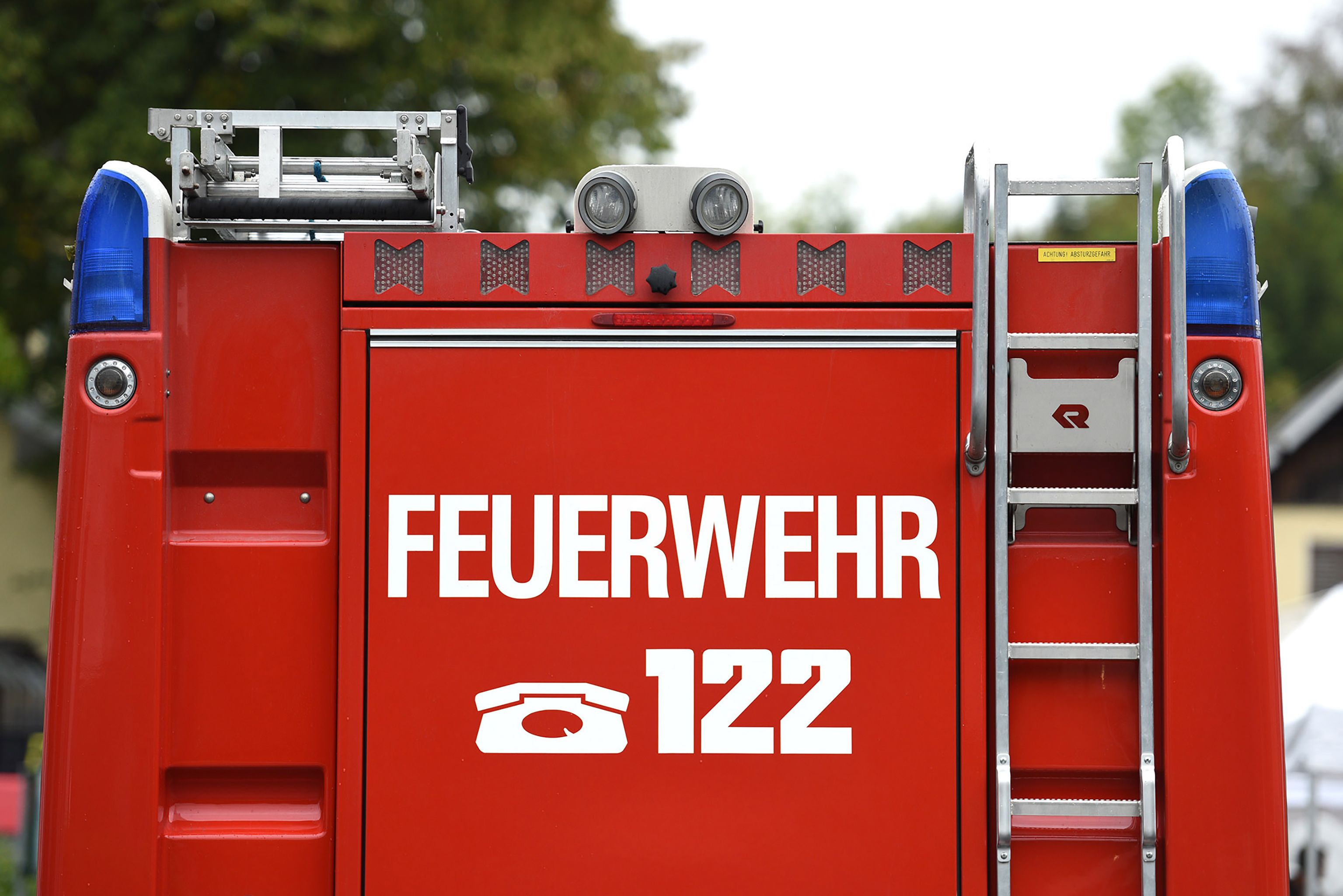 Der Feuerwehrnotruf war über 20 Minuten nicht erreichbar.