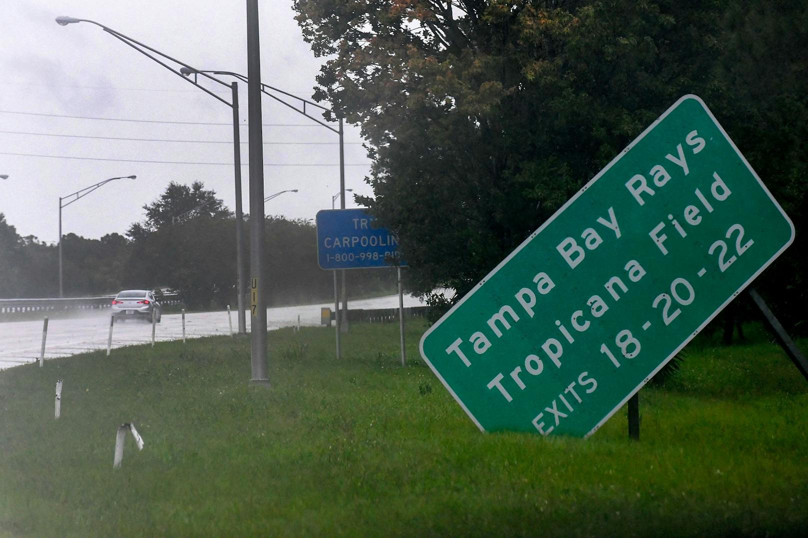 Hurrikan Ian fegt mit beinahe 250 Stundenkilometern über Florida.