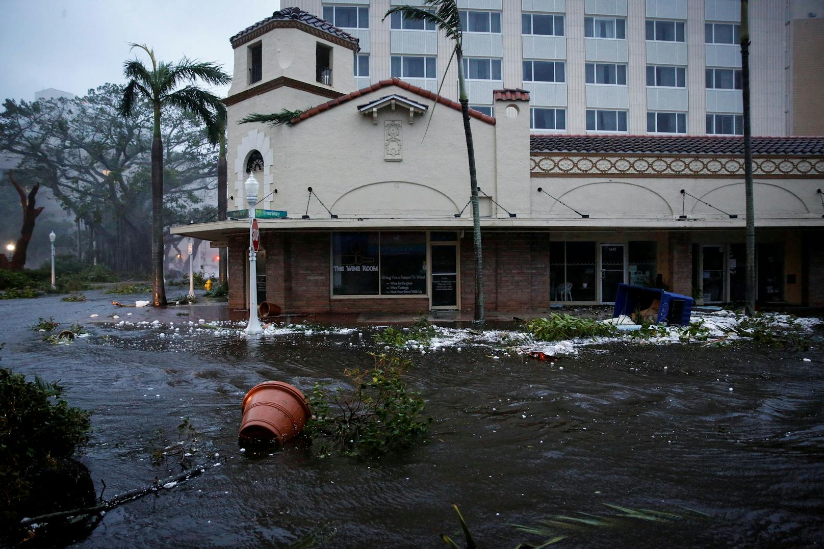Der Hurrikan Ian hat ganz Downtown geflutet. Die Menschen haben ihre Häuser und Geschäfte verloren.