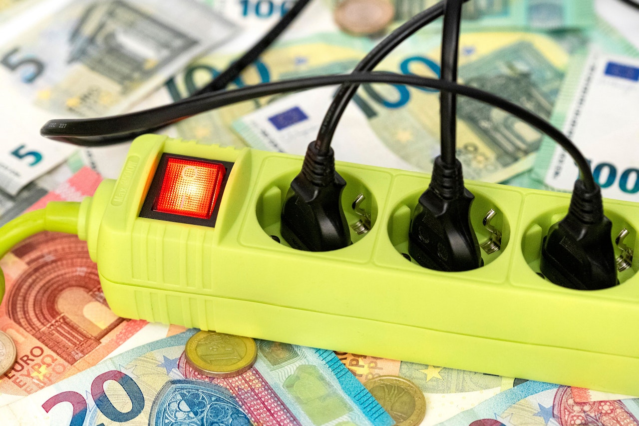 Heute.at - Fiskalrat will nun fast allen Strompreisbremse streichen