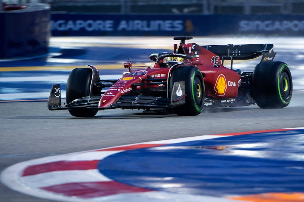 Charles Leclerc in Singapur. 