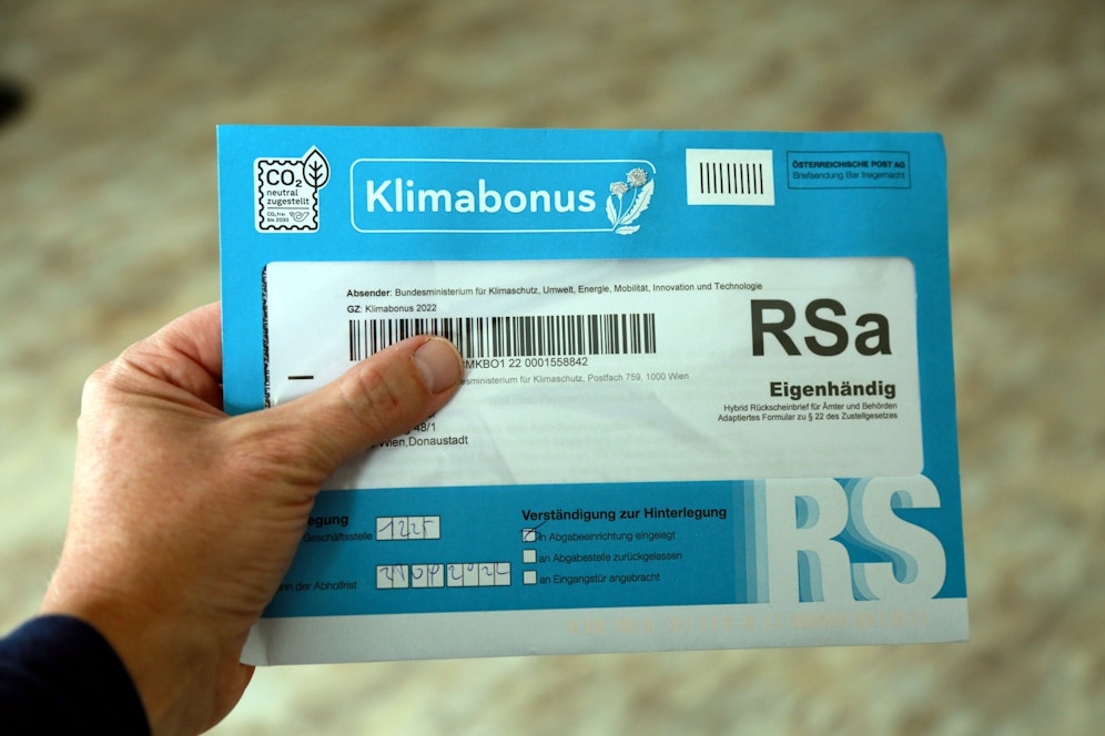 Sind dem Finanzamt die Kontodaten nicht bekannt, wird der Klimabonus in Form von Gutscheinen per RSa-Brief zugestellt.