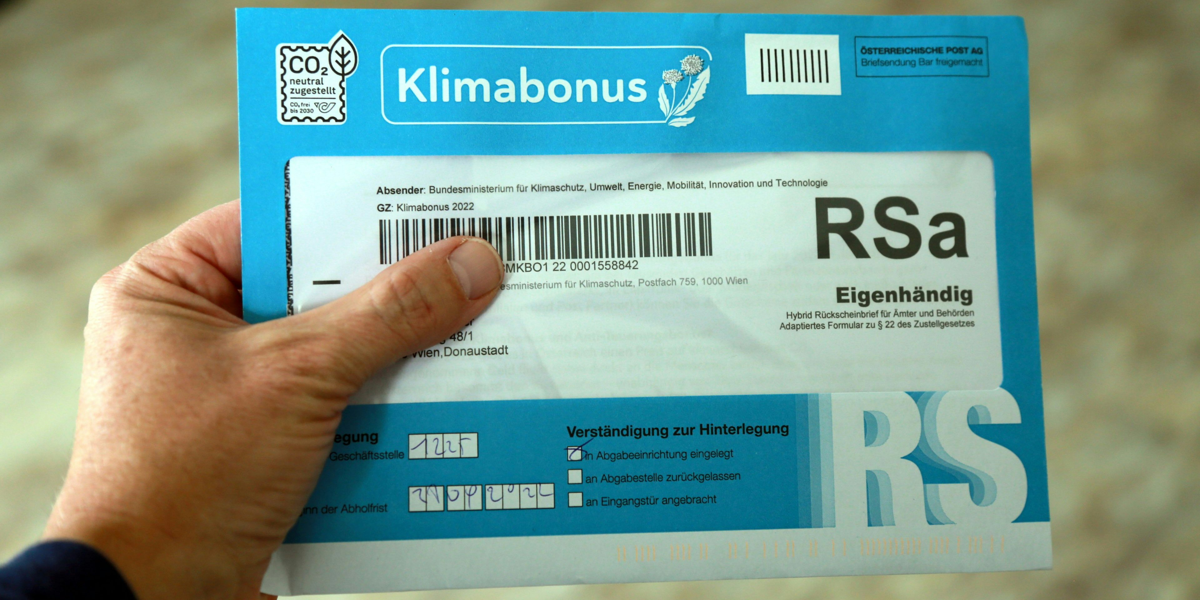 Sind dem Finanzamt die Kontodaten nicht bekannt, wird der Klimabonus in Form von Gutscheinen per RSa-Brief zugestellt.