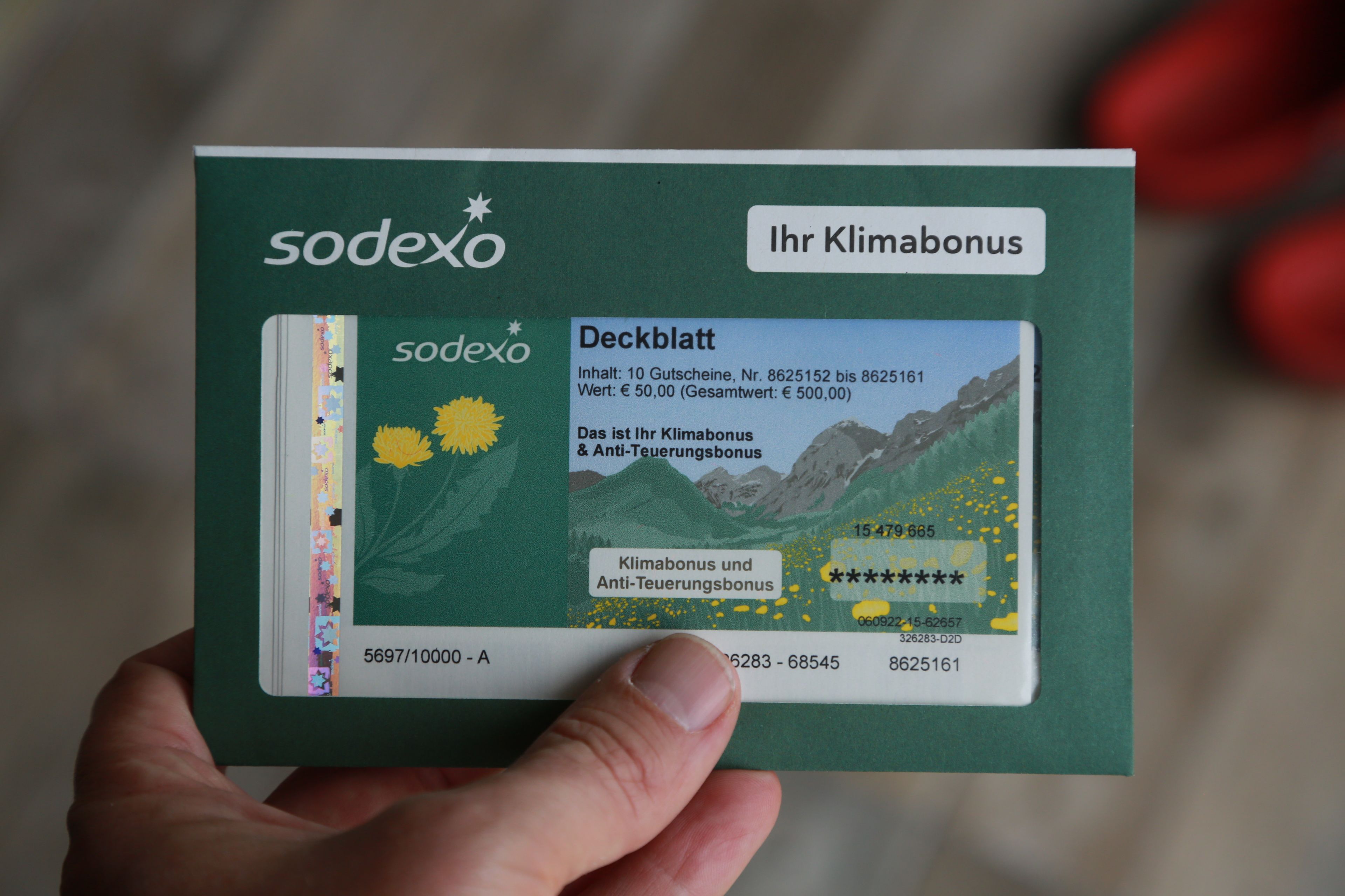 Sind dem Finanzamt die Kontodaten nicht bekannt, wird der Klimabonus in Form von Gutscheinen per RSa-Brief zugestellt.