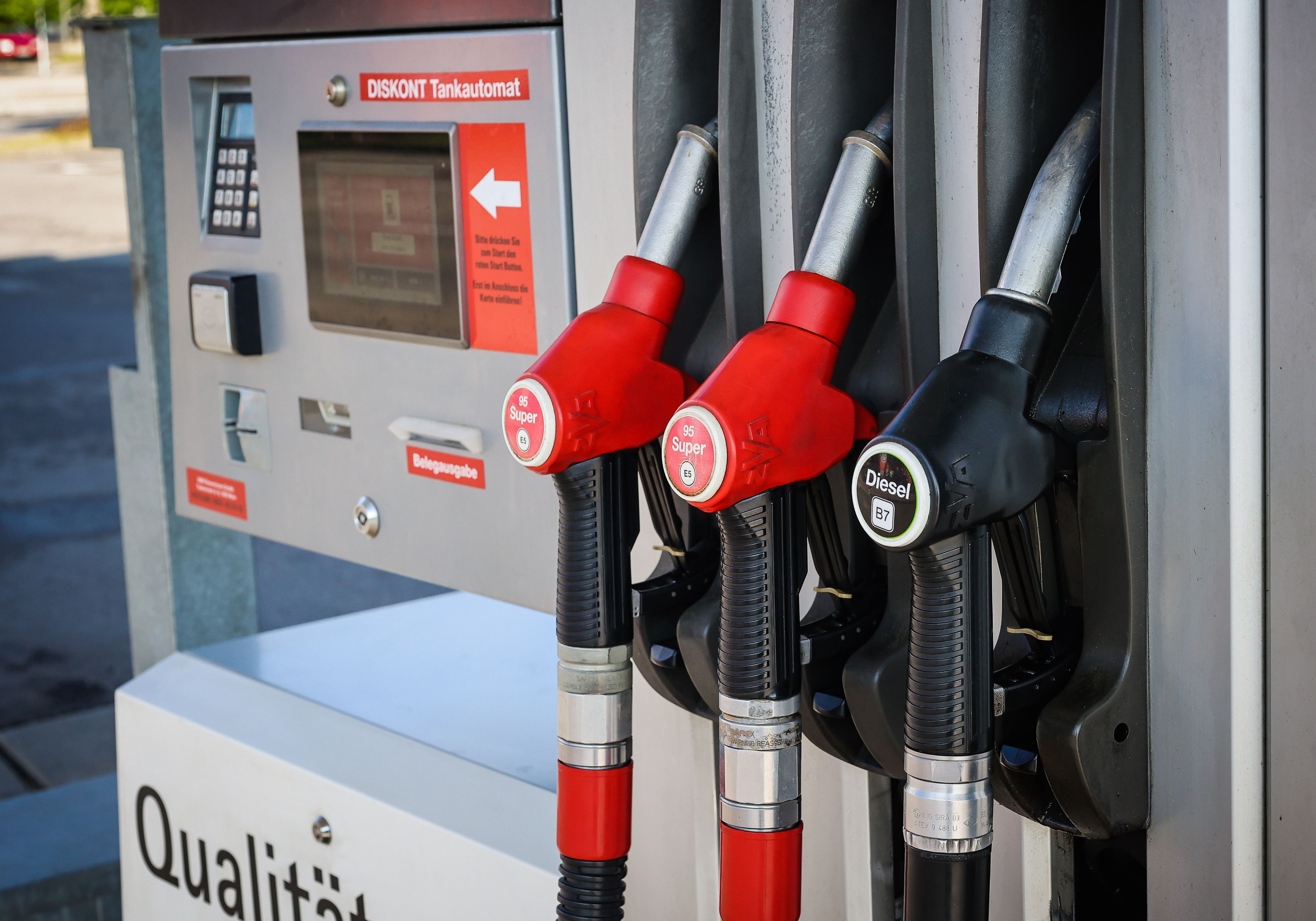 Am Samstag, den 1. Oktober tritt die CO2-Bepreisung für Sprit in Kraft. 