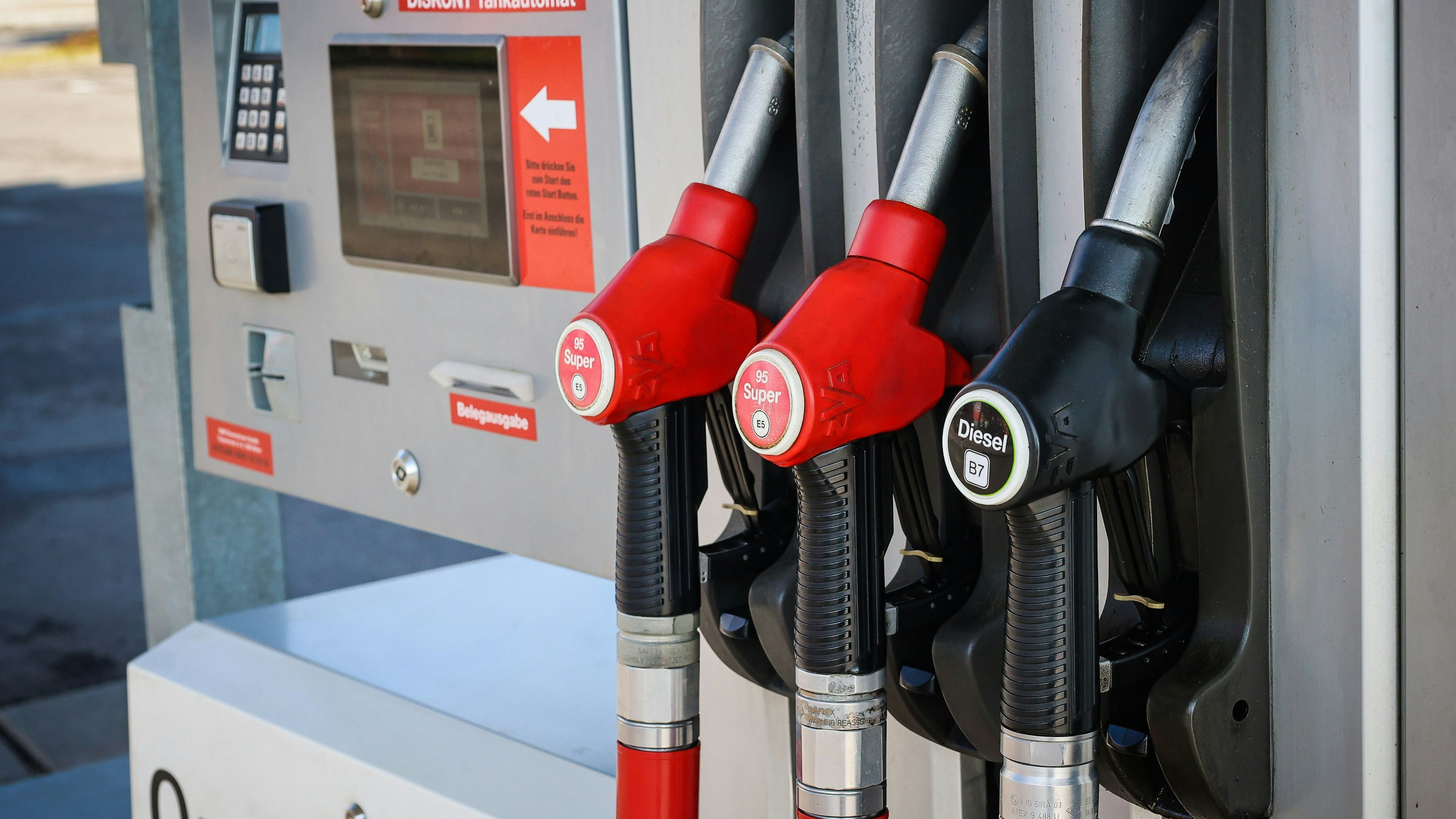 Am Samstag, den 1. Oktober tritt die CO2-Bepreisung für Sprit in Kraft. 