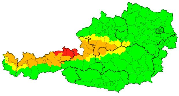 Starkregenwarnungen entlang der Nordalpen: Zwischen Samstagmittag und Montagmittag werden ergiebige Regenfälle erwartet.