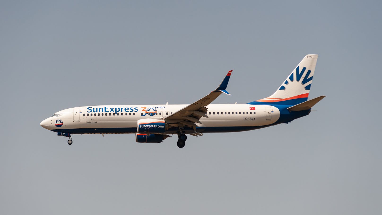 Ein Passagierflugzeug der "SunExpress" musste einen Notruf abgeben. Mit an Board: 200 Menschen.