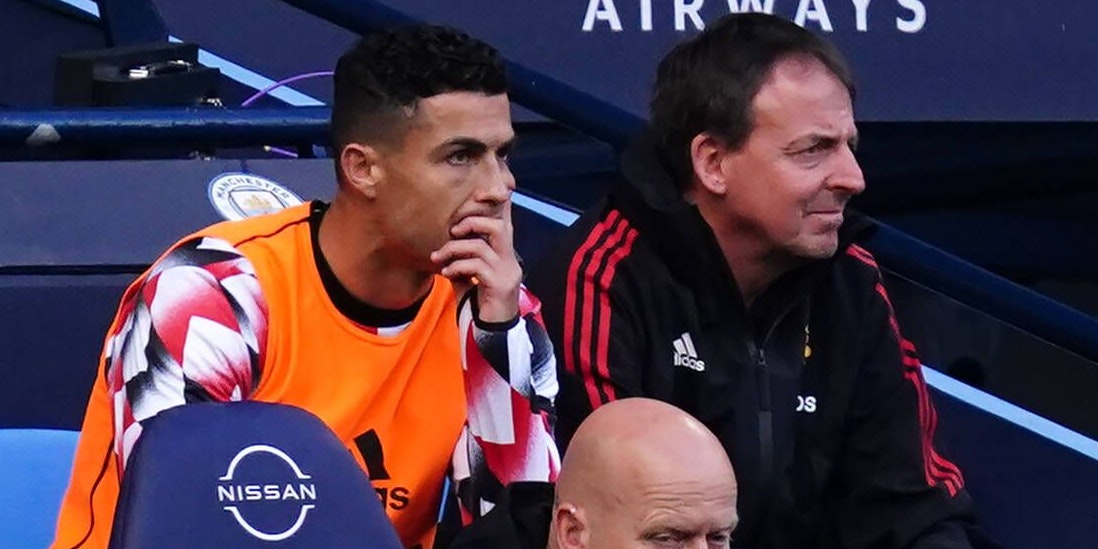 Cristiano Ronaldo traute auf der Bank seinen Augen nicht.