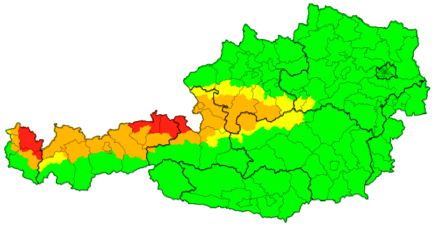 Starkregenwarnungen entlang der Nordalpen: Bis Montagmittag werden ergiebige Regenfälle erwartet.