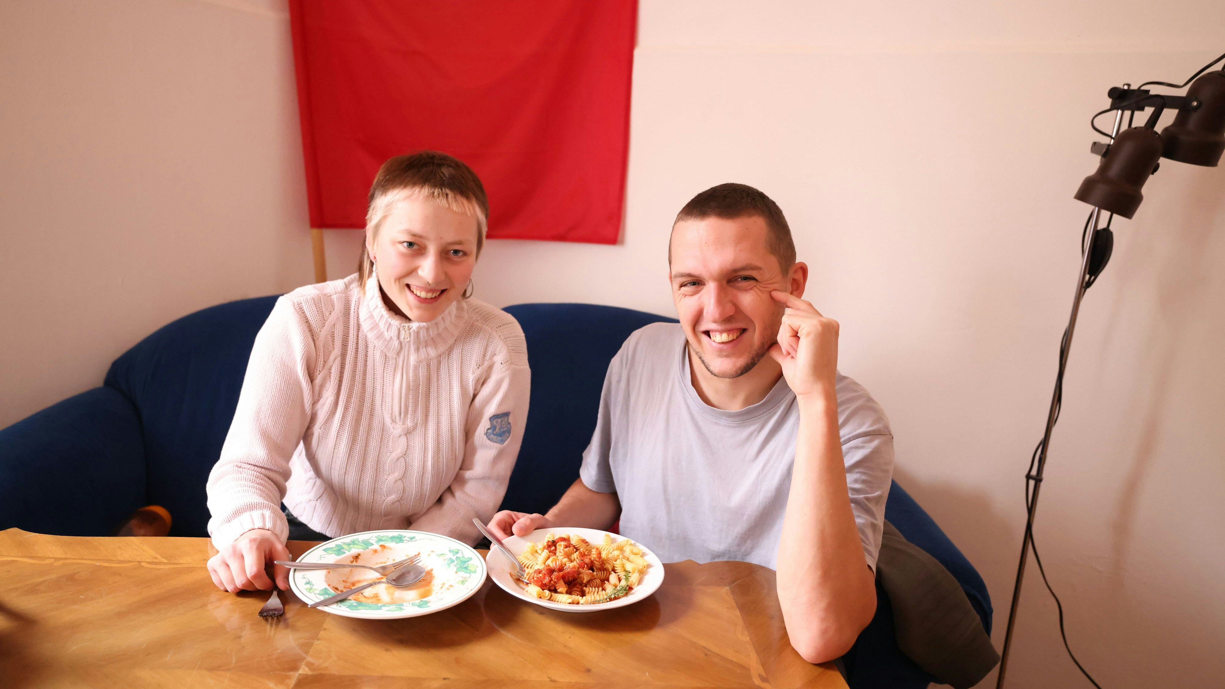 "Es schmeckt urgut und es ist super, wenn menschen in Krisensituationen nicht allein sind", finden Anselm und Veronika.