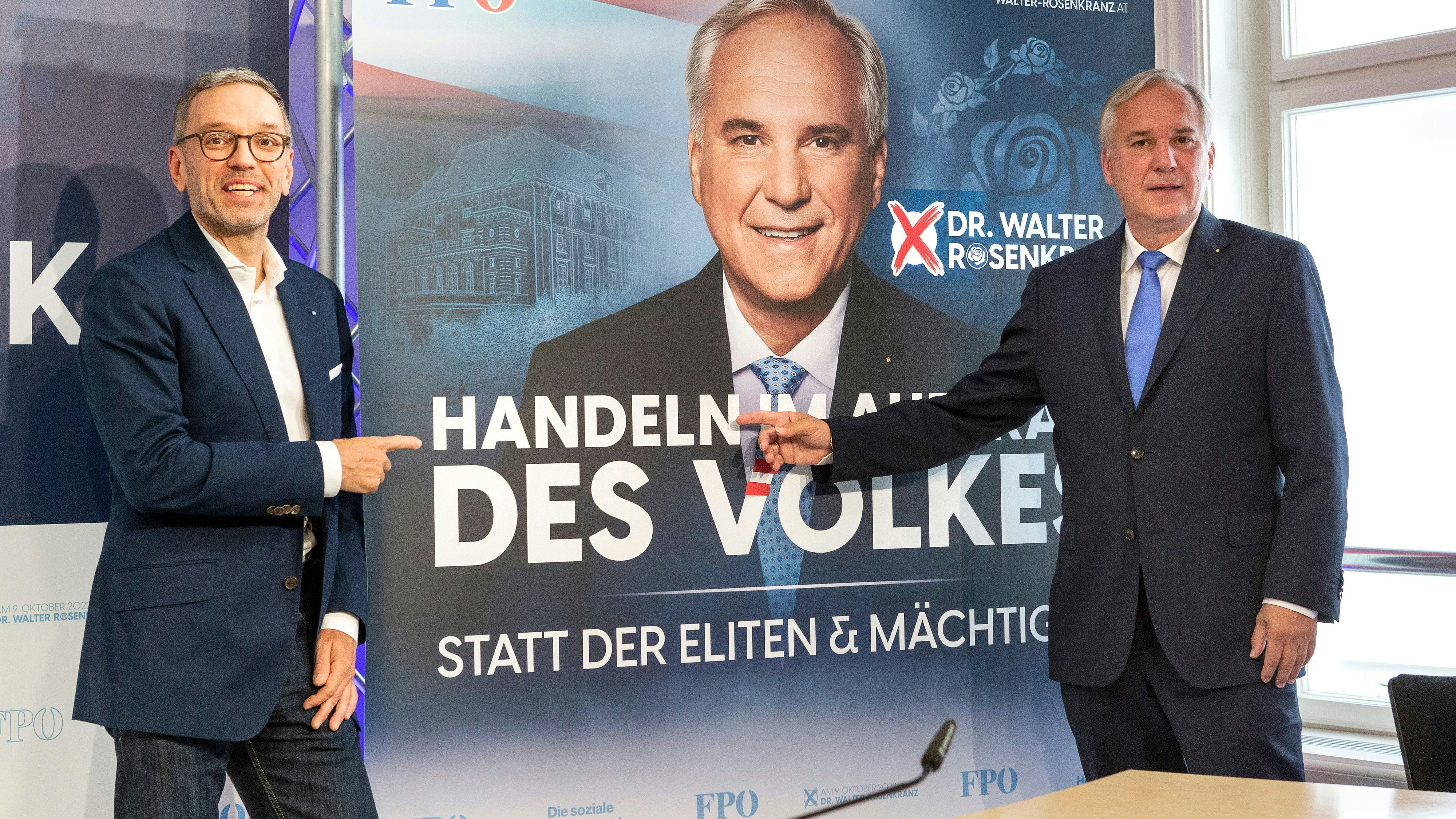 Herbert Kickl und Walter Rosenkranz bei der Plakatpräsentation