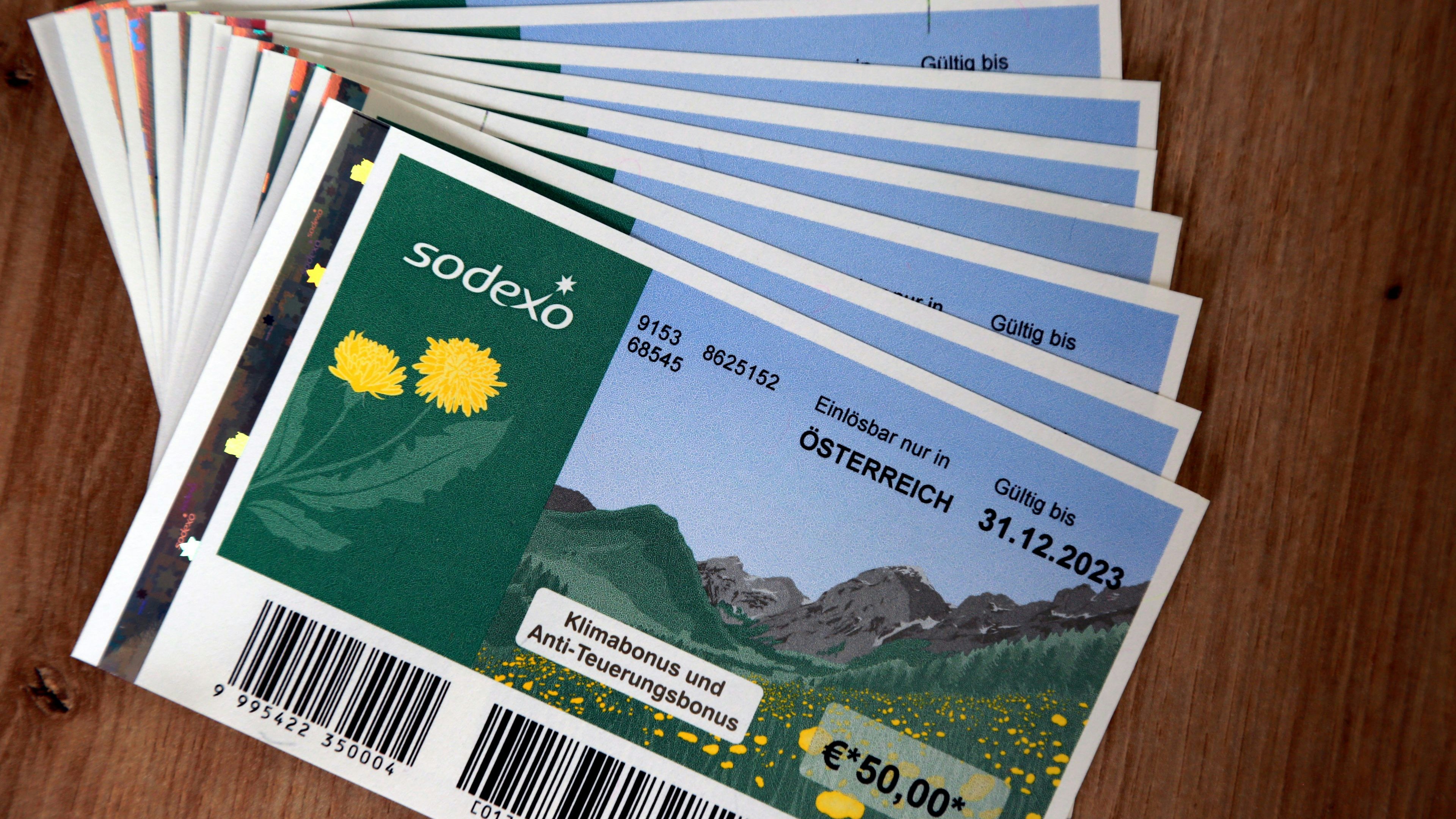 Entweder aufs Konto oder als Gutschein: 500 Euro gibt es pro Erwachsenem jetzt durch den Klimabonus.