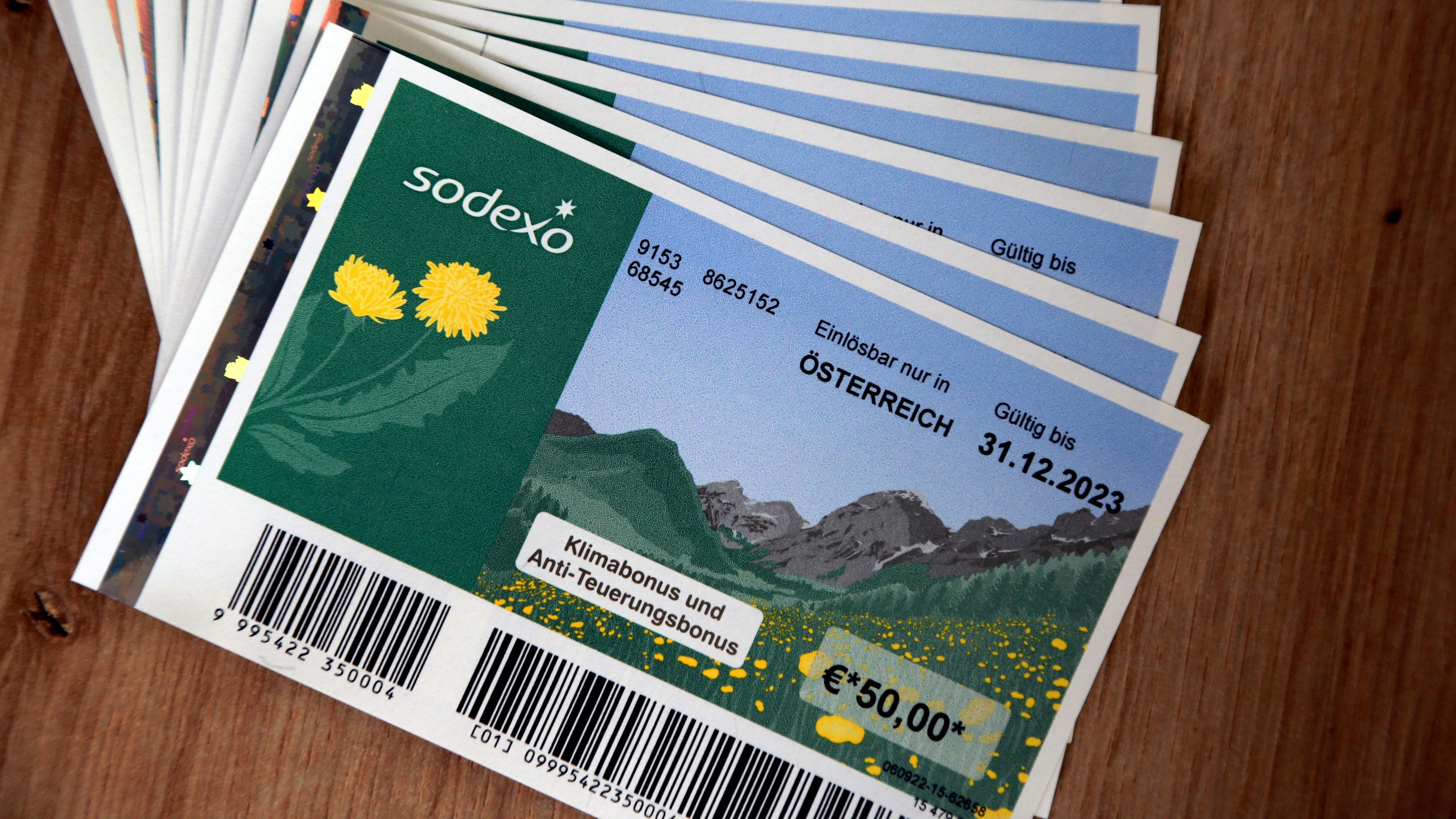 Entweder aufs Konto oder als Gutschein: 500 Euro gibt es pro Erwachsenem jetzt durch den Klimabonus.