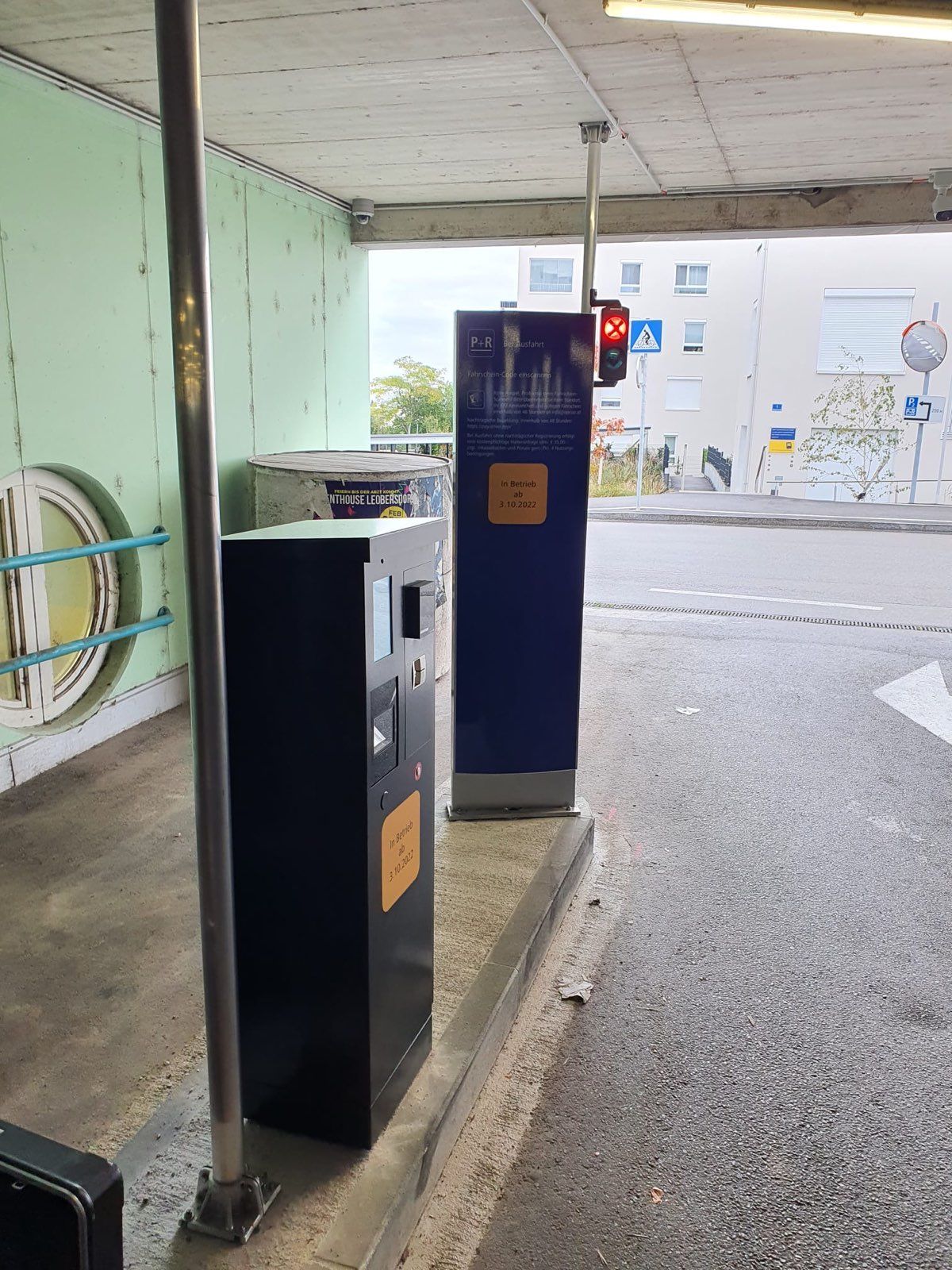 Neues Ein- und Ausfahrtssystem