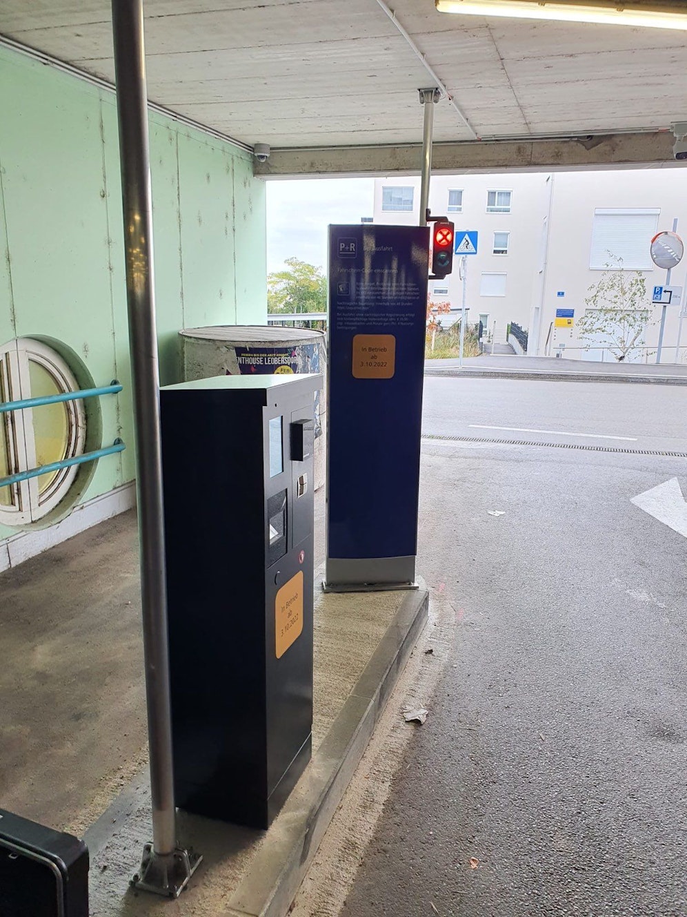 Neues Ein- und Ausfahrtssystem