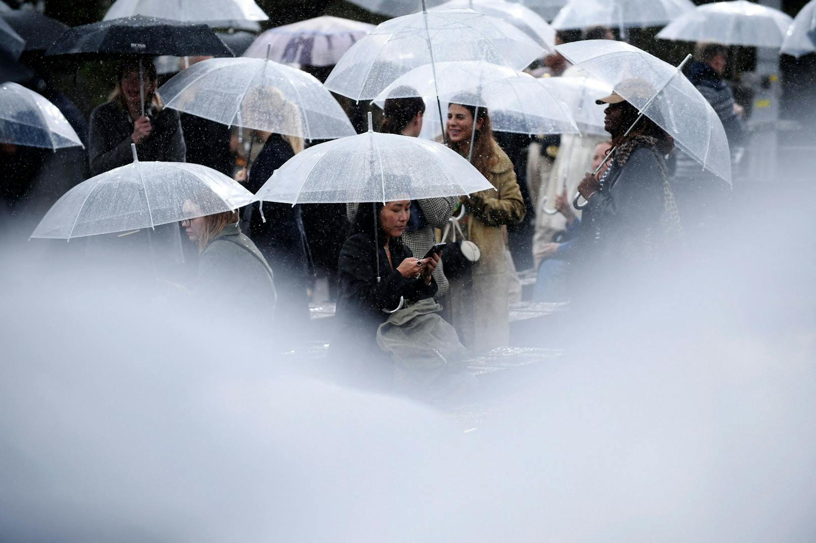 Im strömenden Regen fand die Givenchy-Fashion-Show im&nbsp;Jardin des Plantes statt.